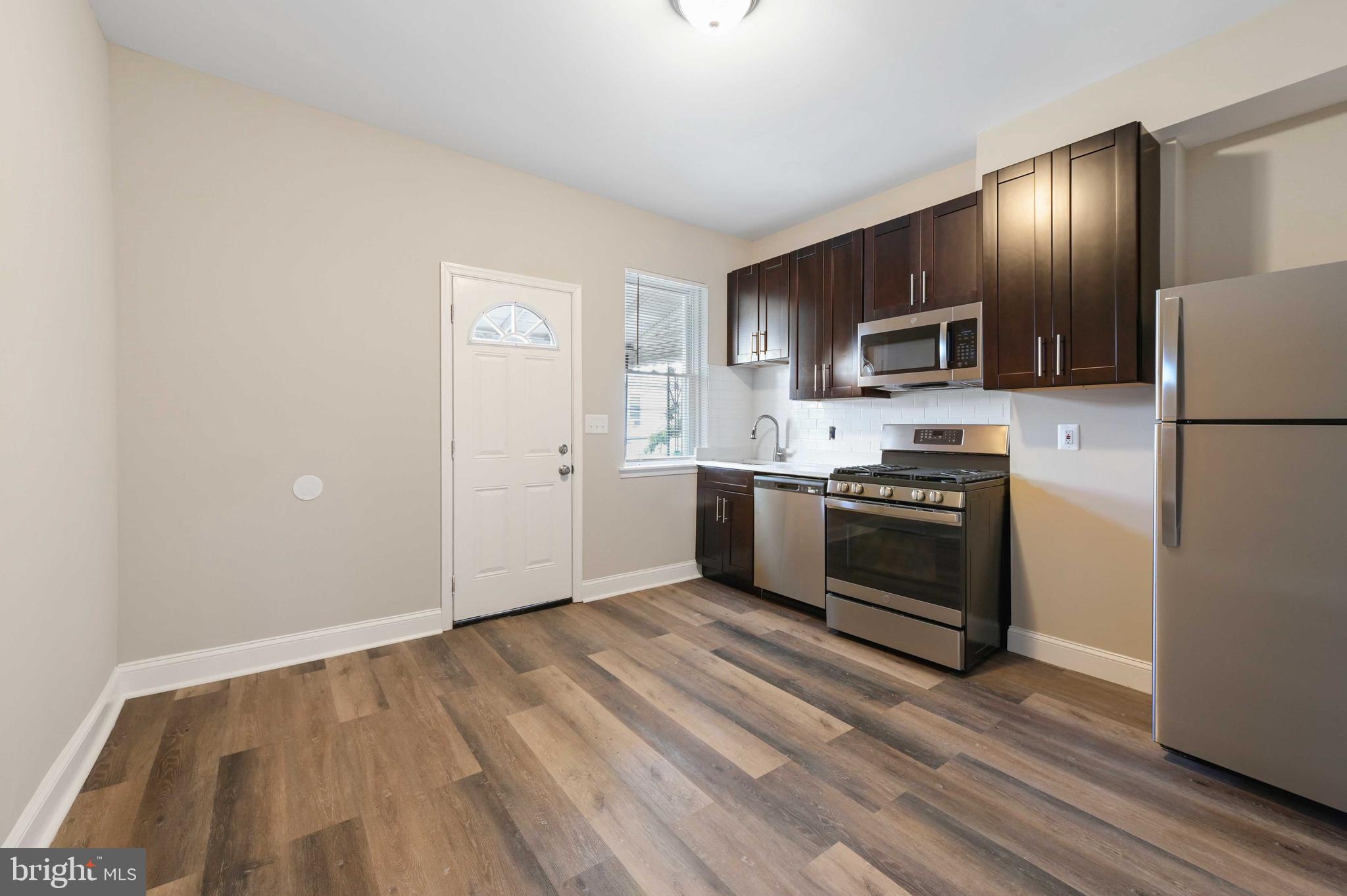 ROSEMONT - Residential Lease