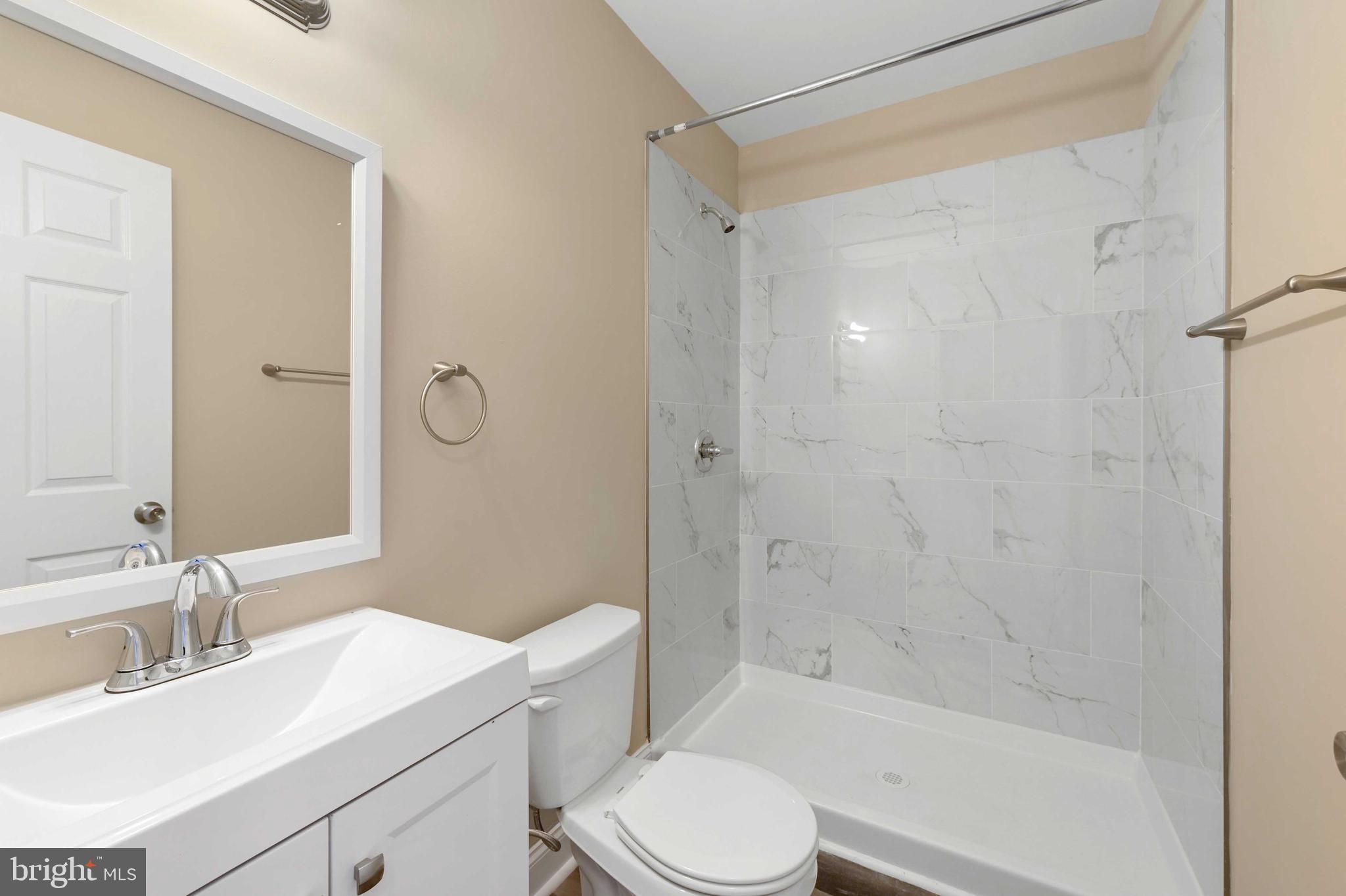 ROSEMONT - Residential Lease