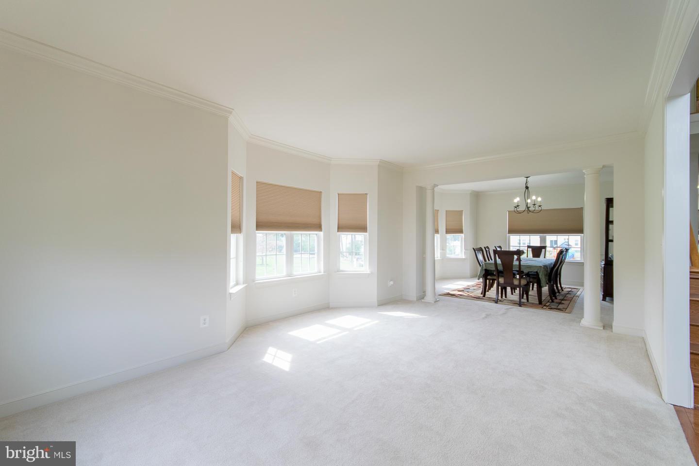 APPLE KNOLLS ESTATES - Residential