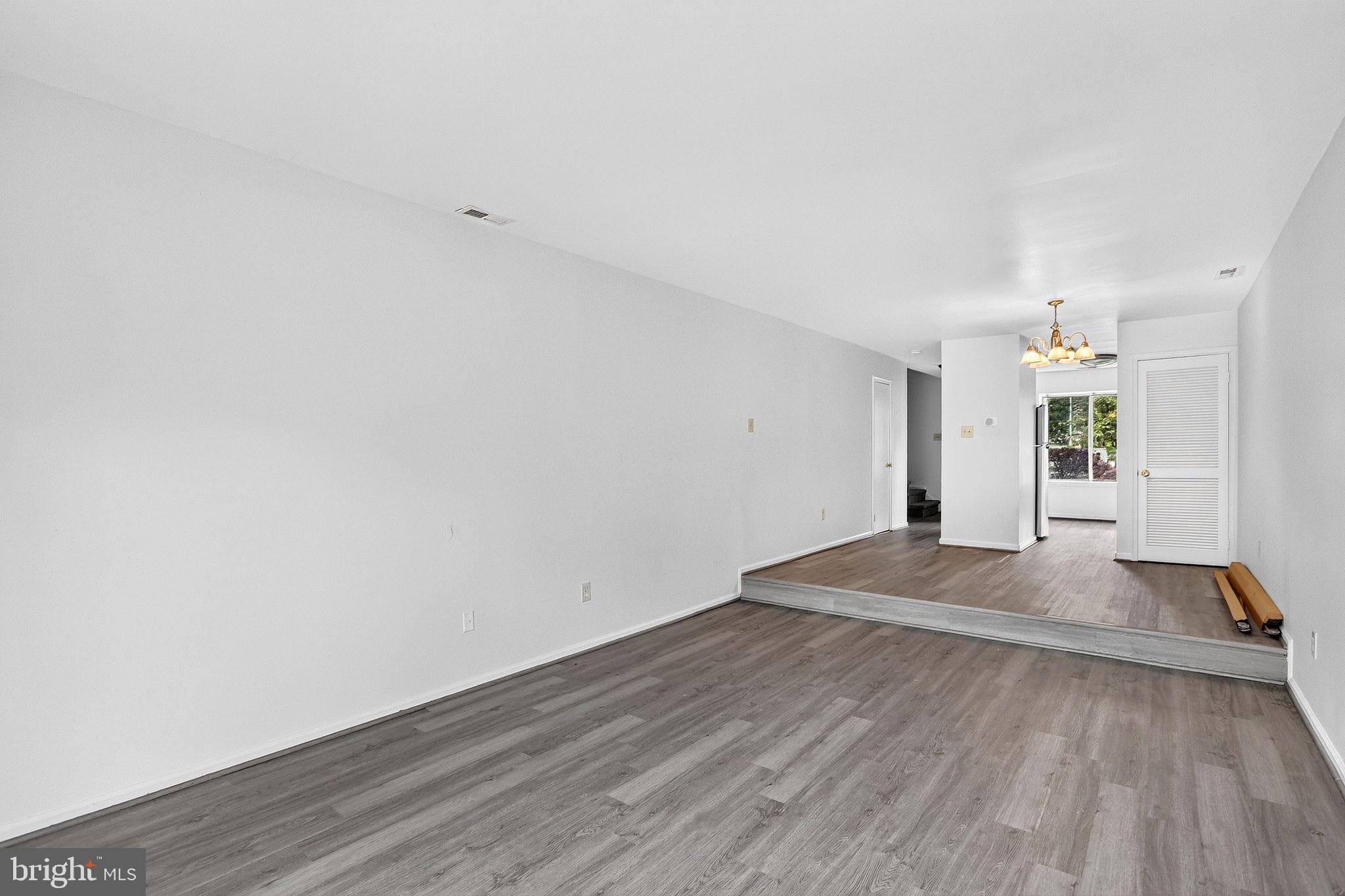 102 TEAL CT