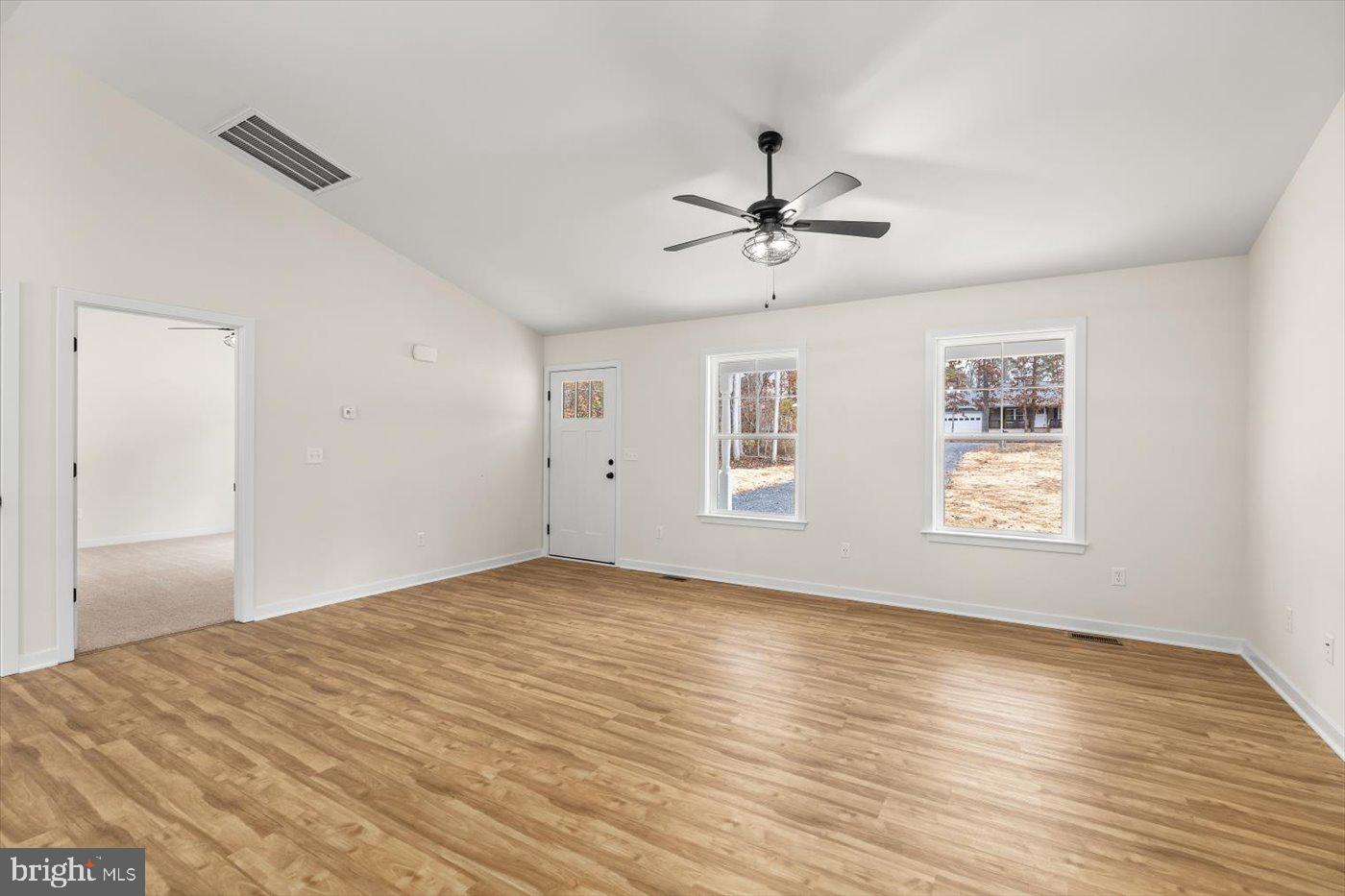 PINE HARBOUR - Residential