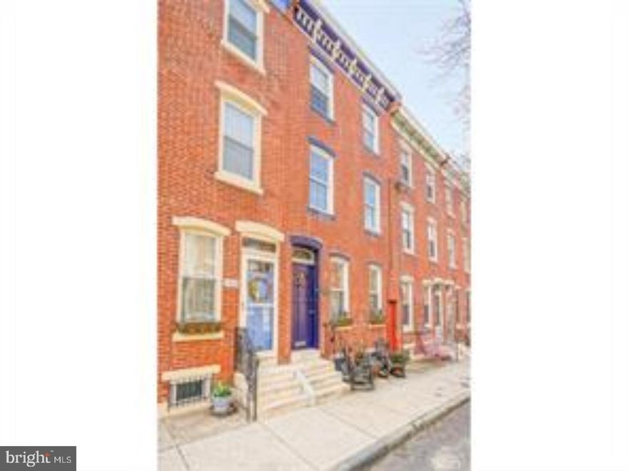 Beautiful Art Museum townhome on quaint Fairmount block.  The perfect location if you want to be in the heart of this bustling and popular area. Open living/dining layout with spacious kitchen with ample counterspace and cabinets.  Second floor features a hall bath and two bedrooms.  Third floor is a master suite that easily accommodates a king sized bed, newly renovated bathroom, and an open office/den area with a large sliding door to let in lots of light.  Hardwood floors throughout, good closet space, exposed brick, central air and dry/clean basement with high ceilings and lots of additional storage. Washer/dryer included.  You will not often find a rental that is so well-maintained and centrally located.  You are just steps from the Art Museum, Fairmount Park, and the many restaurants and shops of Fairmount Ave.