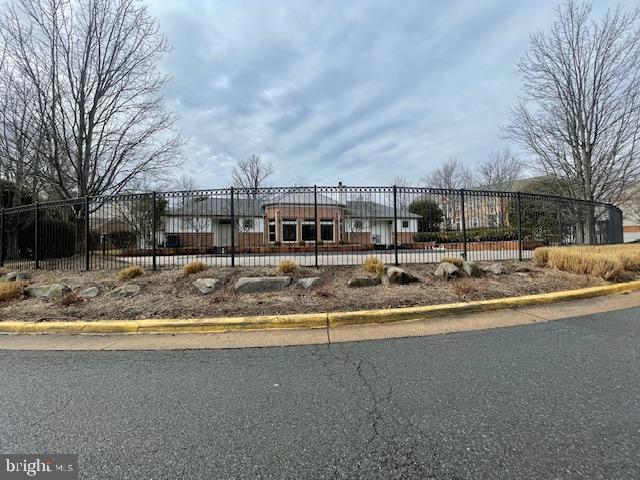 EDGEWATER AT TOWN CENTER - Residential