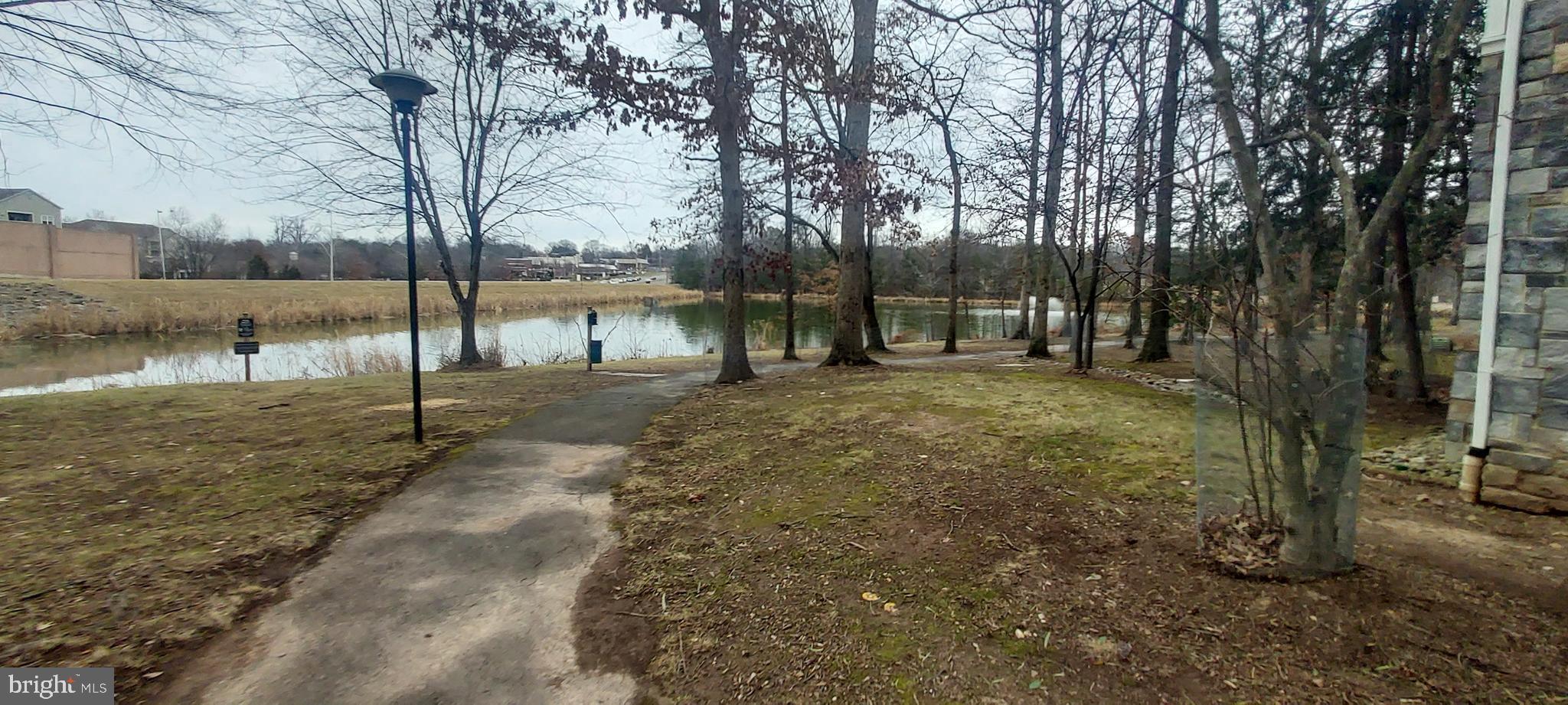 EDGEWATER AT TOWN CENTER - Residential