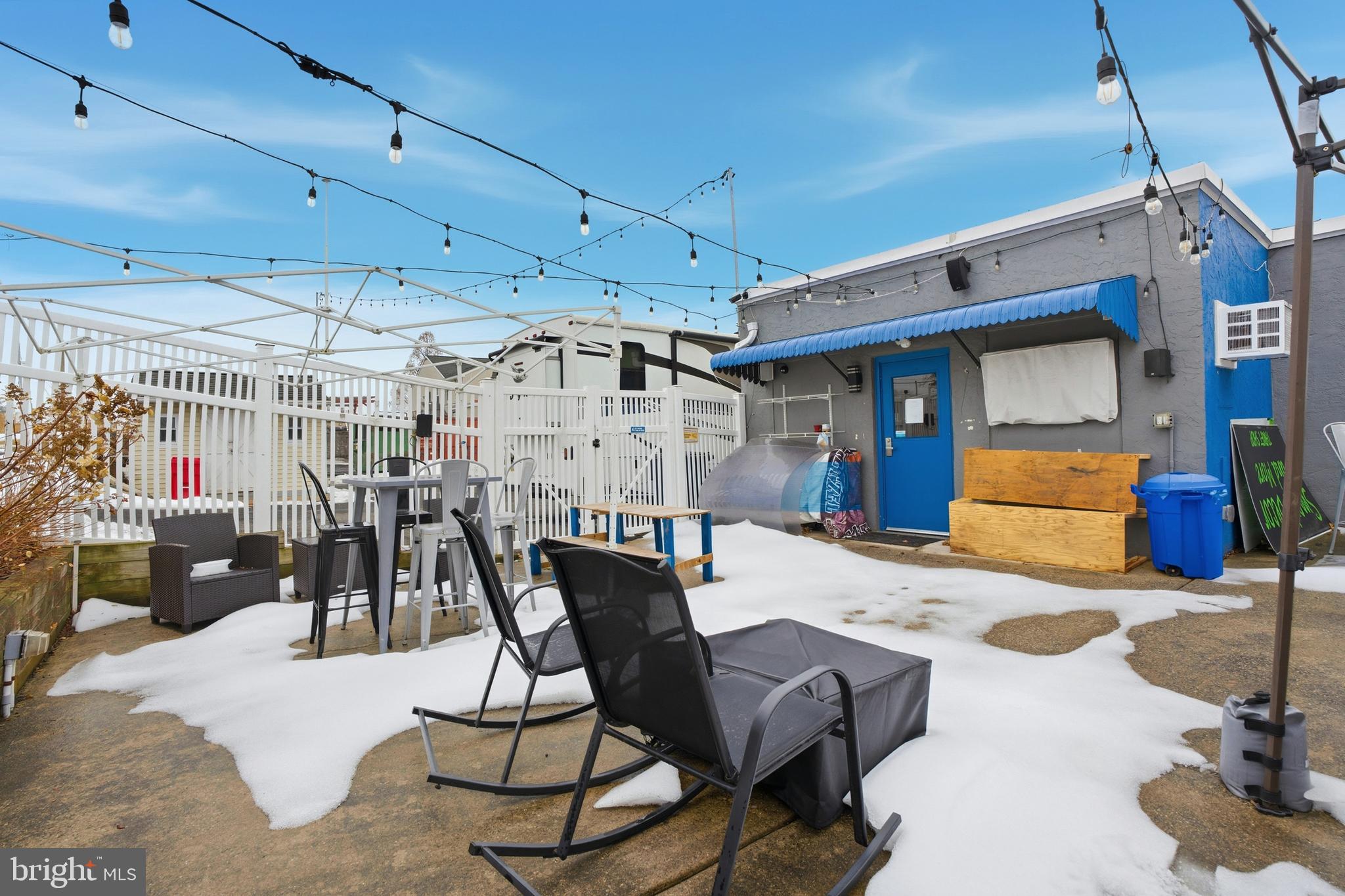 SPEEDWAY - Commercial Sale