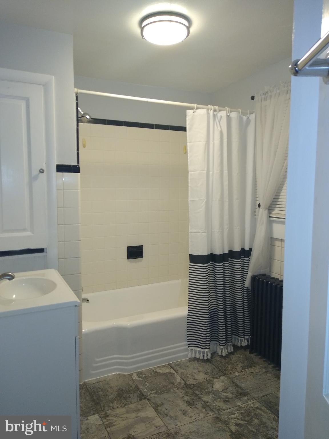 SPEEDWAY - Commercial Sale