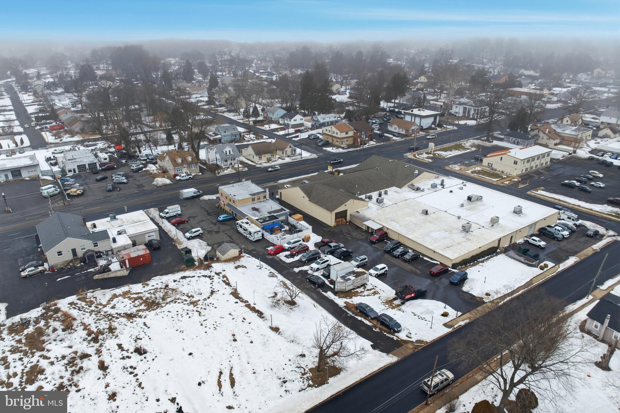 SPEEDWAY - Commercial Sale