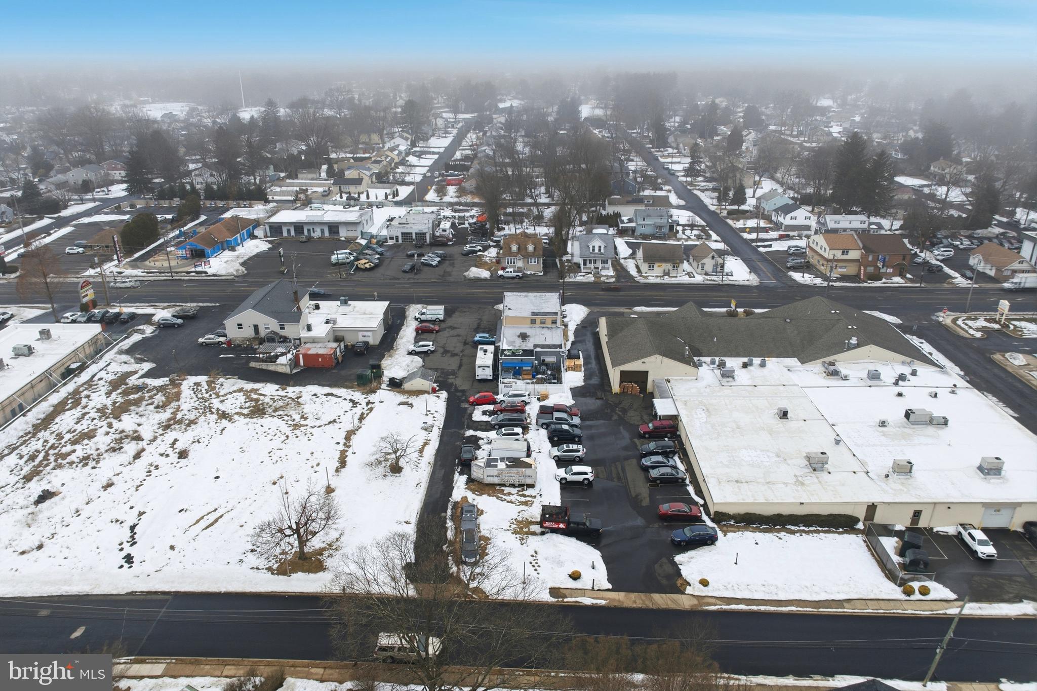 SPEEDWAY - Commercial Sale