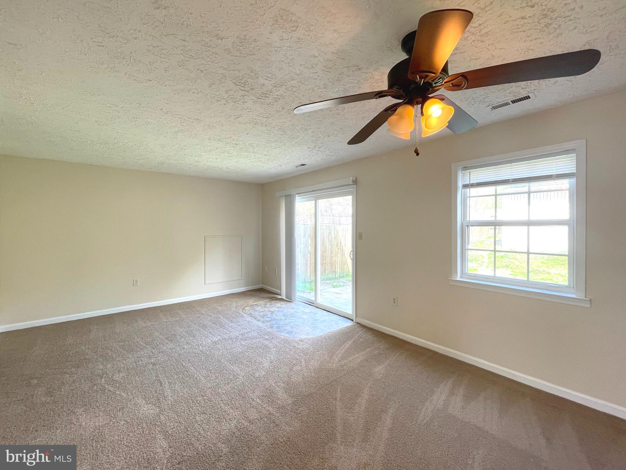 COUNTRYSIDE - Residential Lease