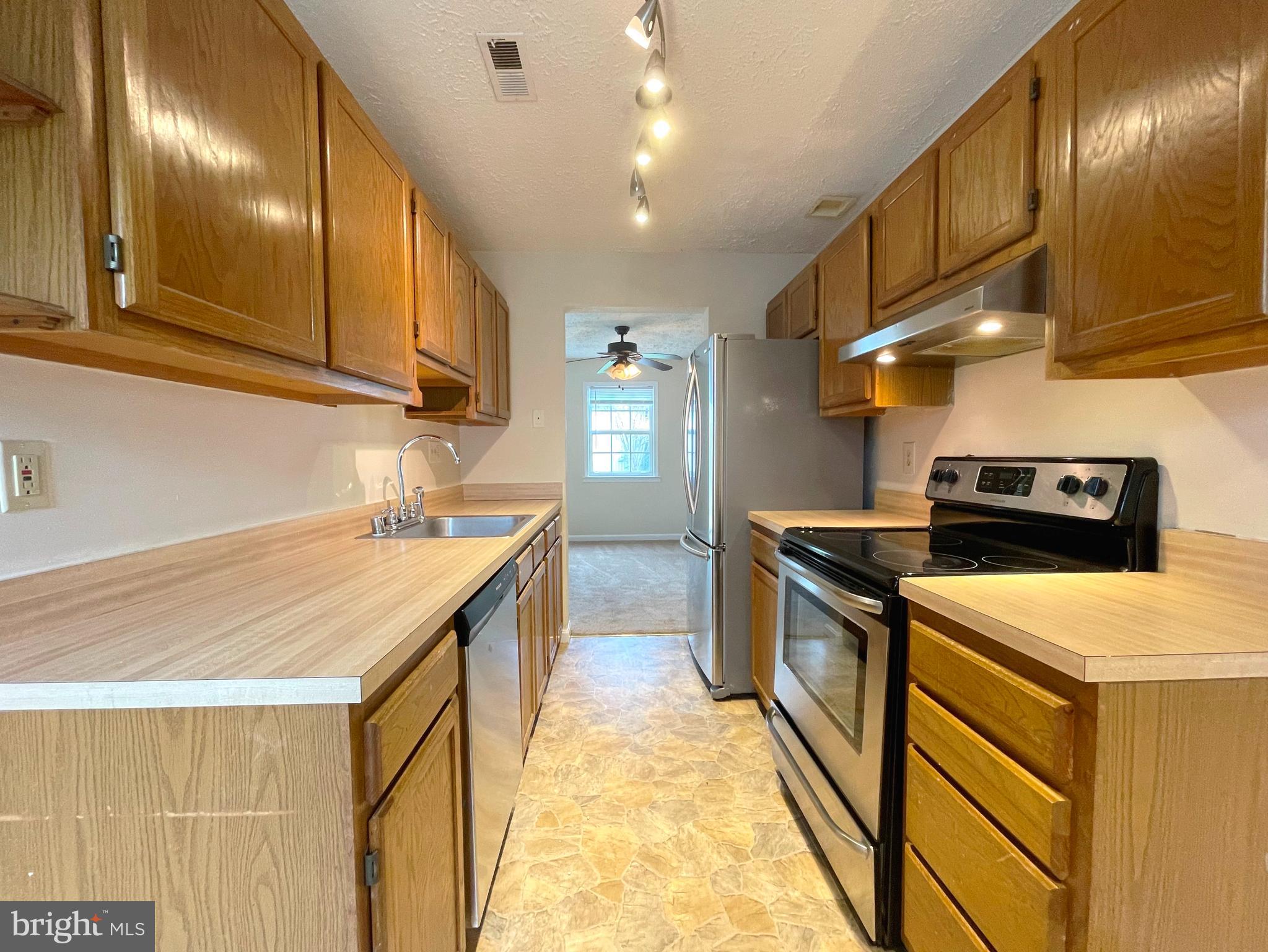 COUNTRYSIDE - Residential Lease