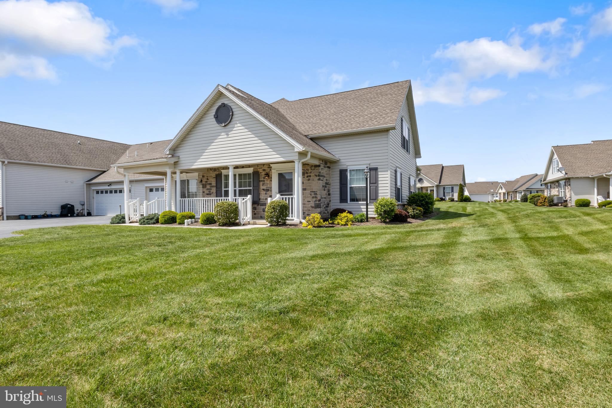 JACKSON HEIGHTS VILLAS - Residential