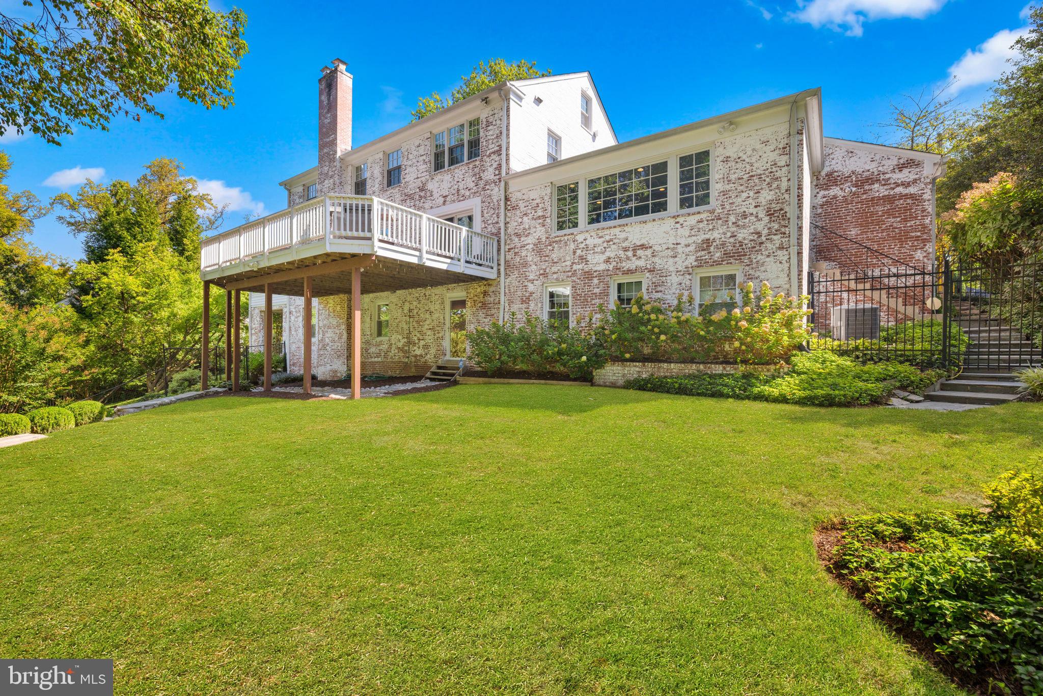 THE HAMLET - Residential