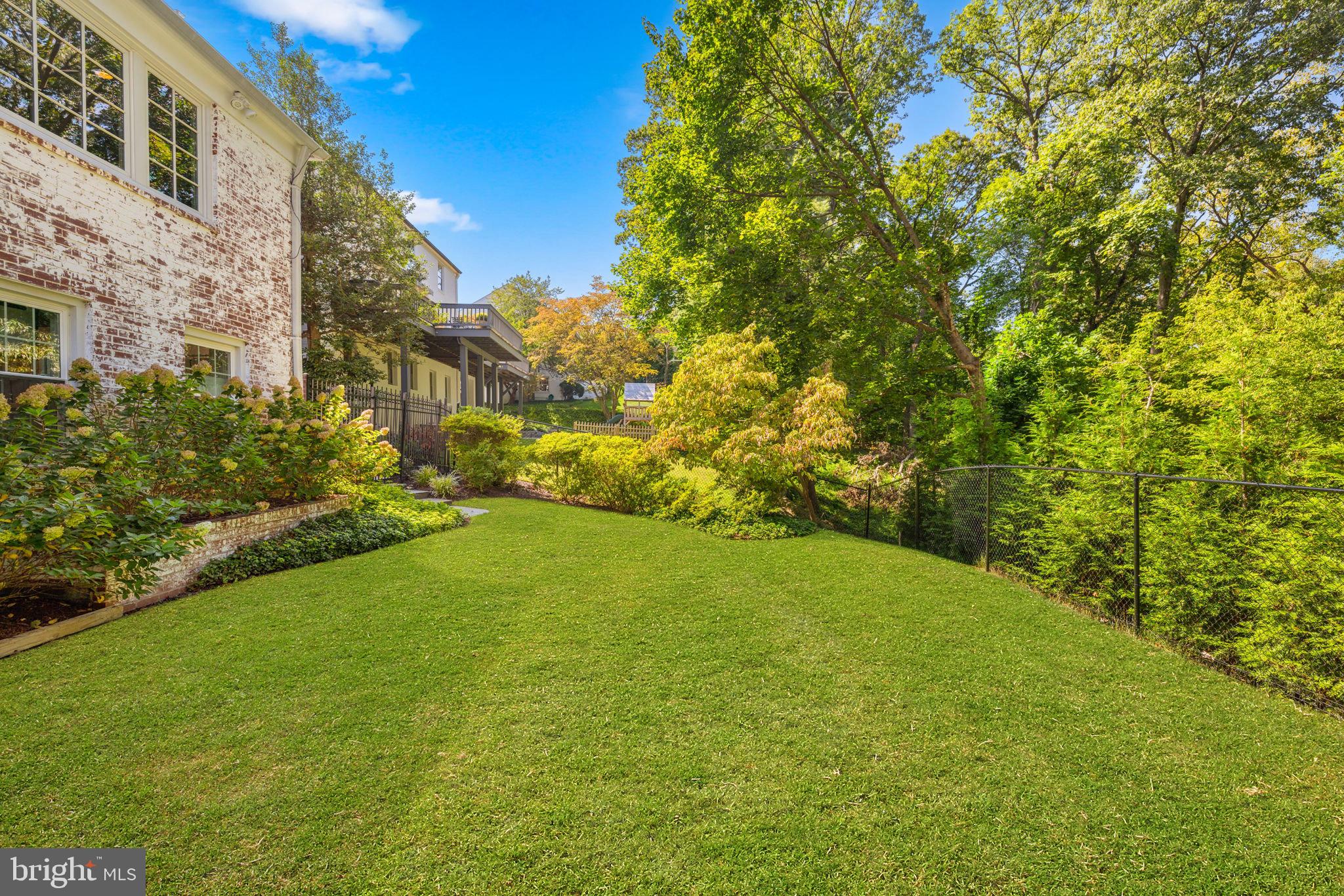 THE HAMLET - Residential