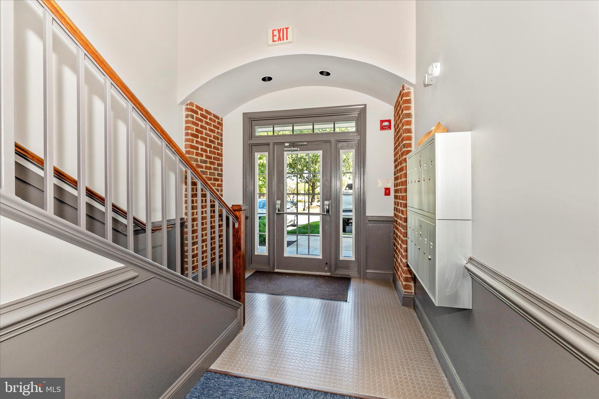 LAKETREE - Residential