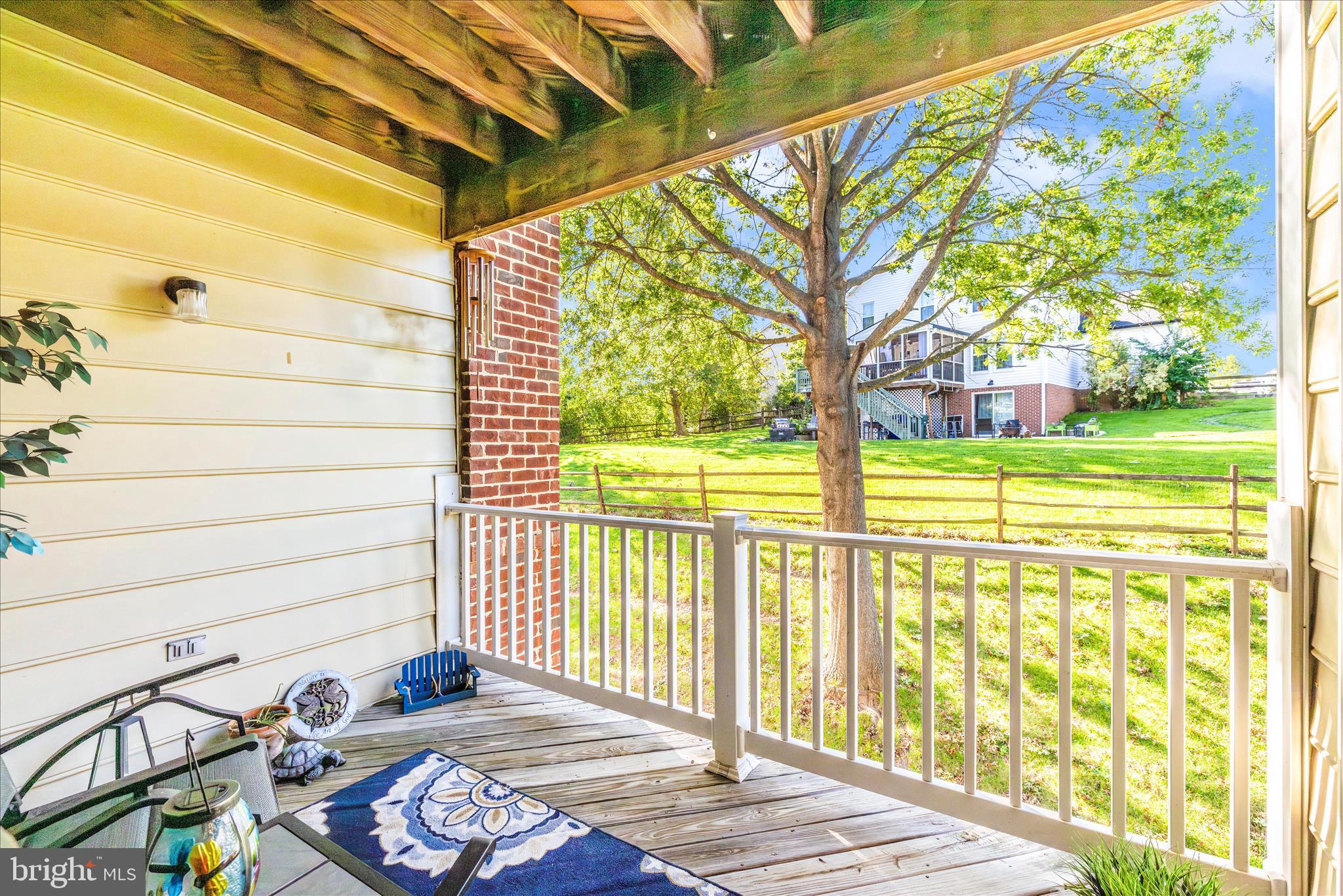 LAKETREE - Residential