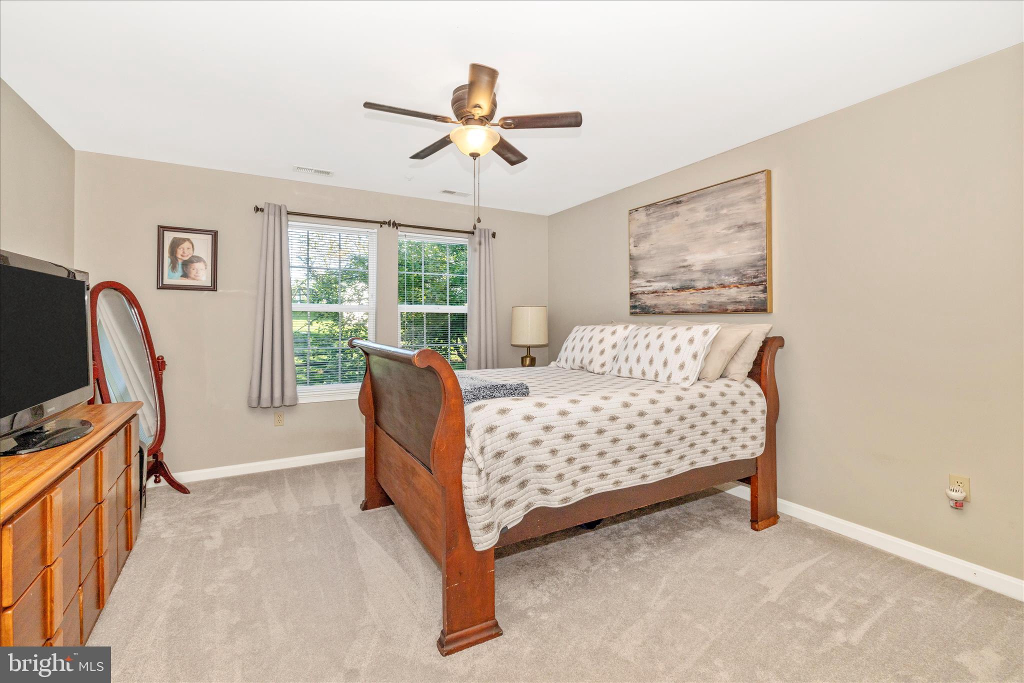 LAKETREE - Residential