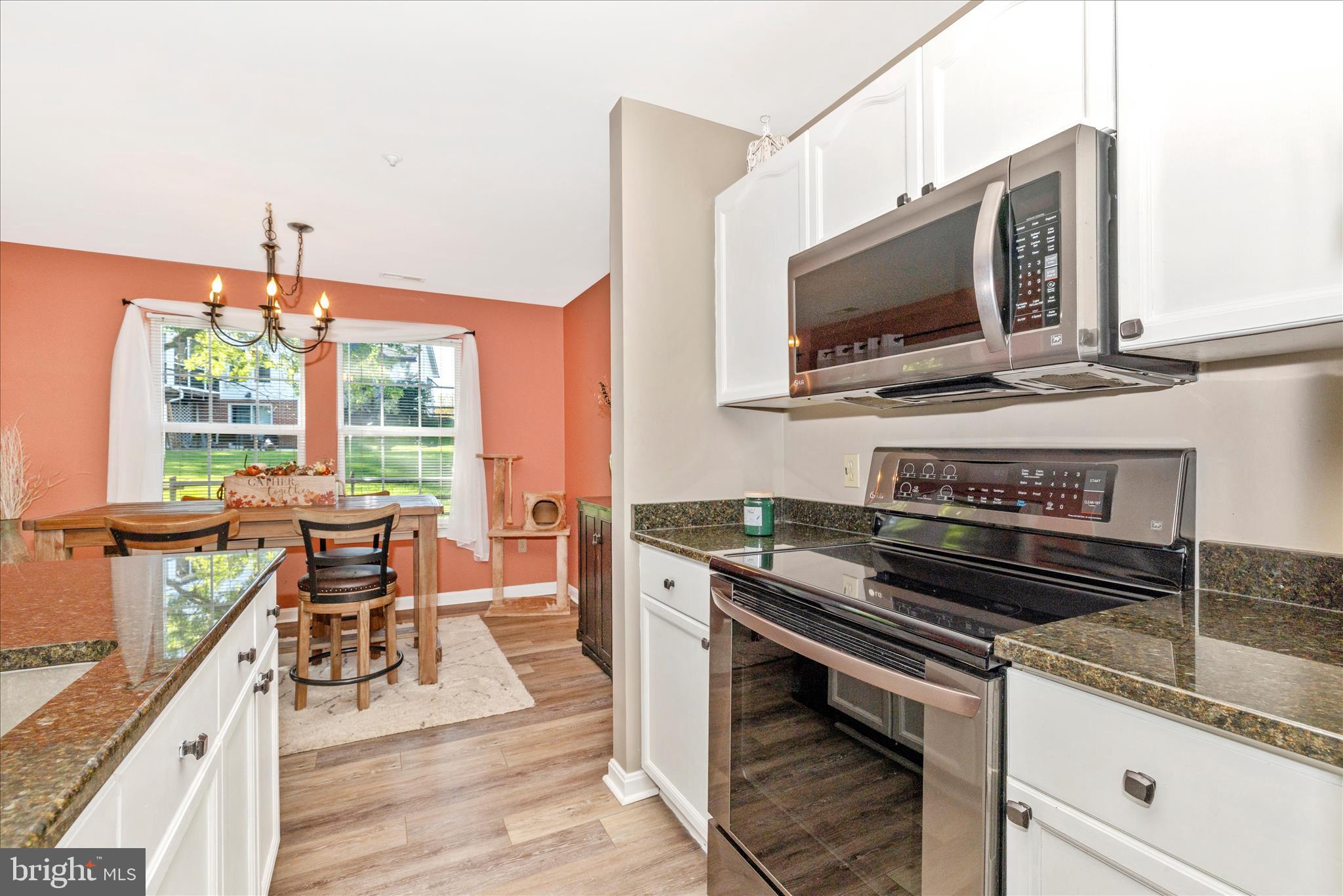 LAKETREE - Residential