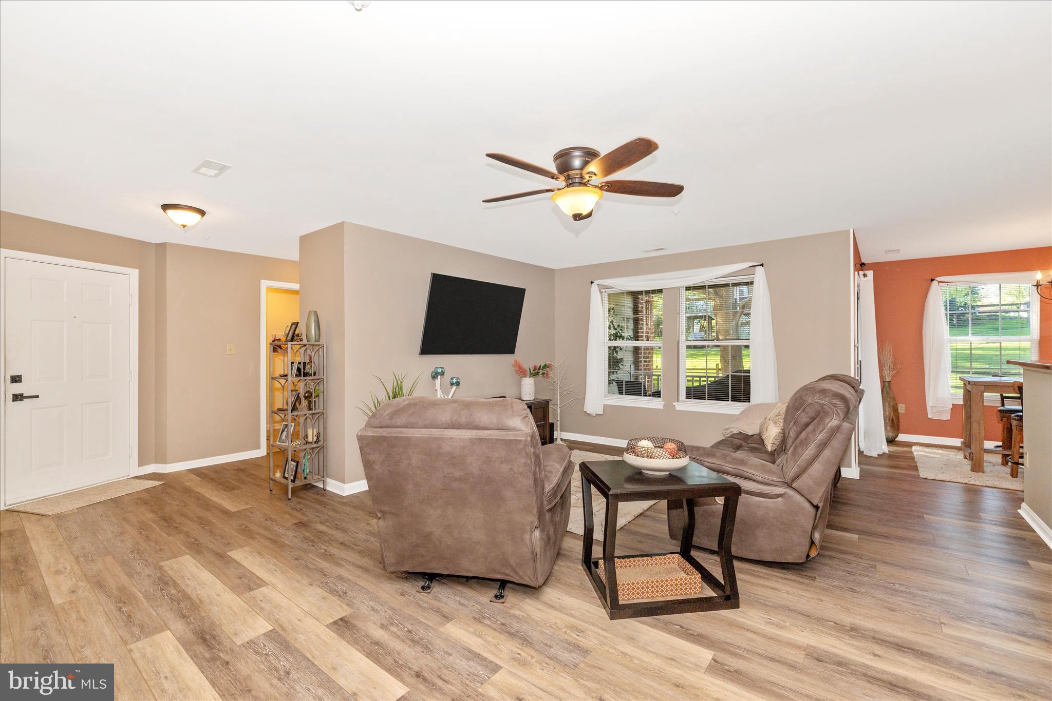 LAKETREE - Residential