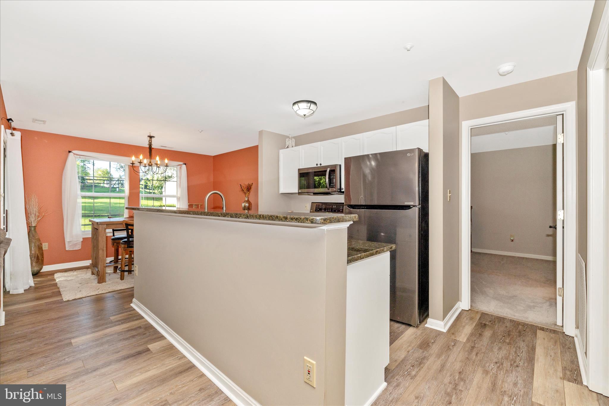 LAKETREE - Residential