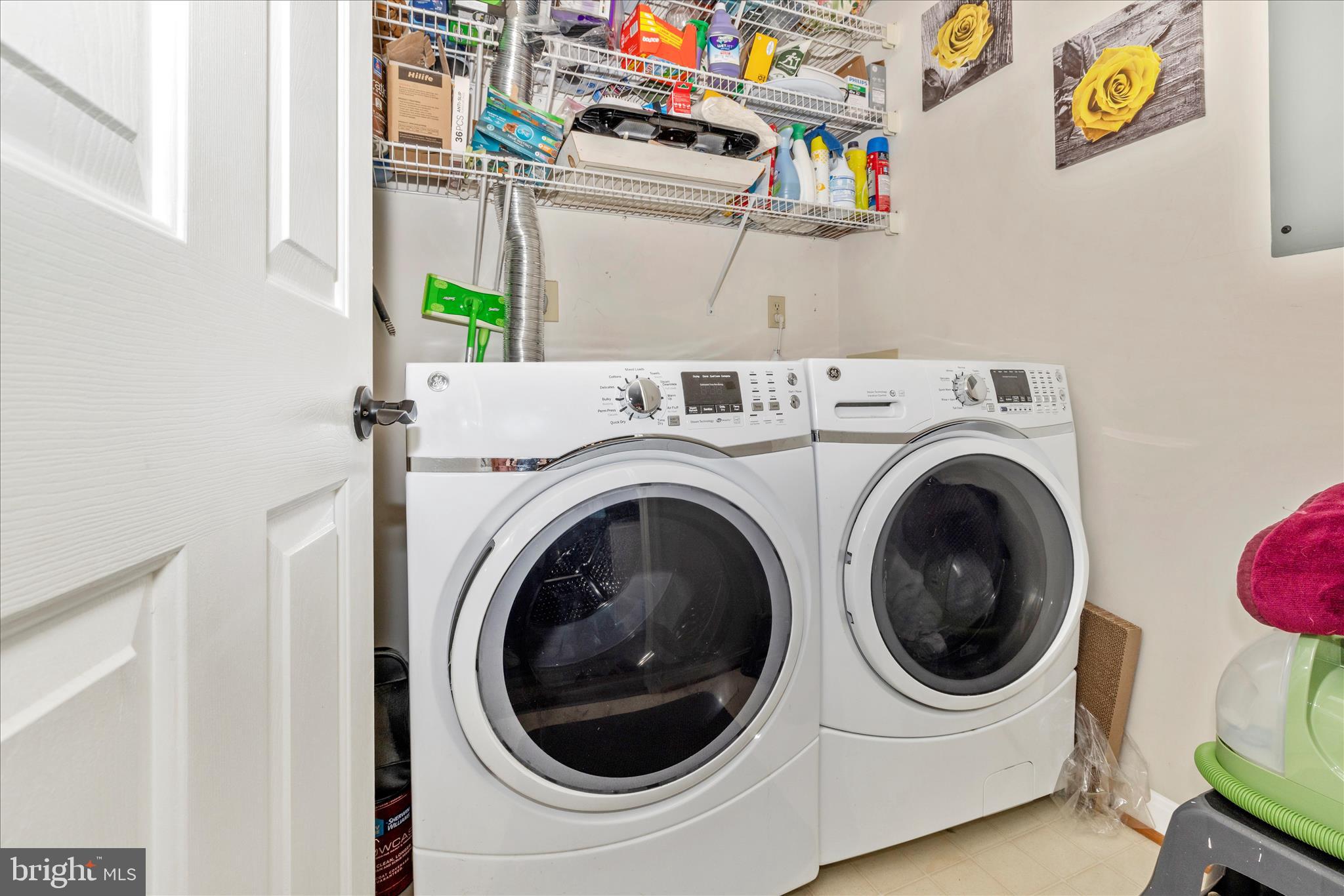 LAKETREE - Residential