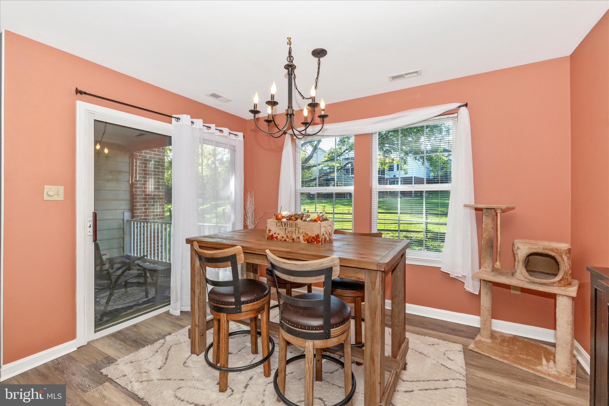 LAKETREE - Residential