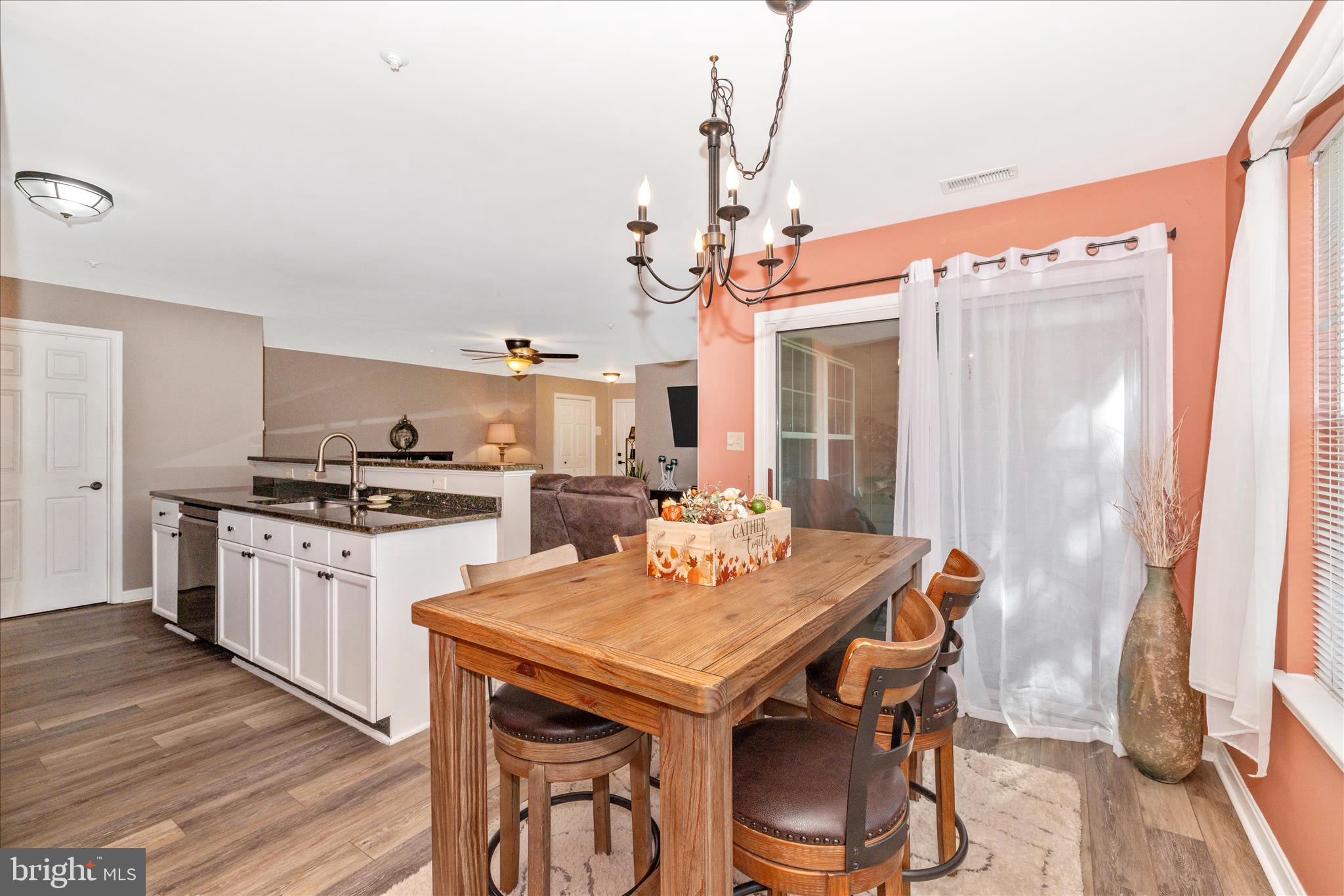 LAKETREE - Residential