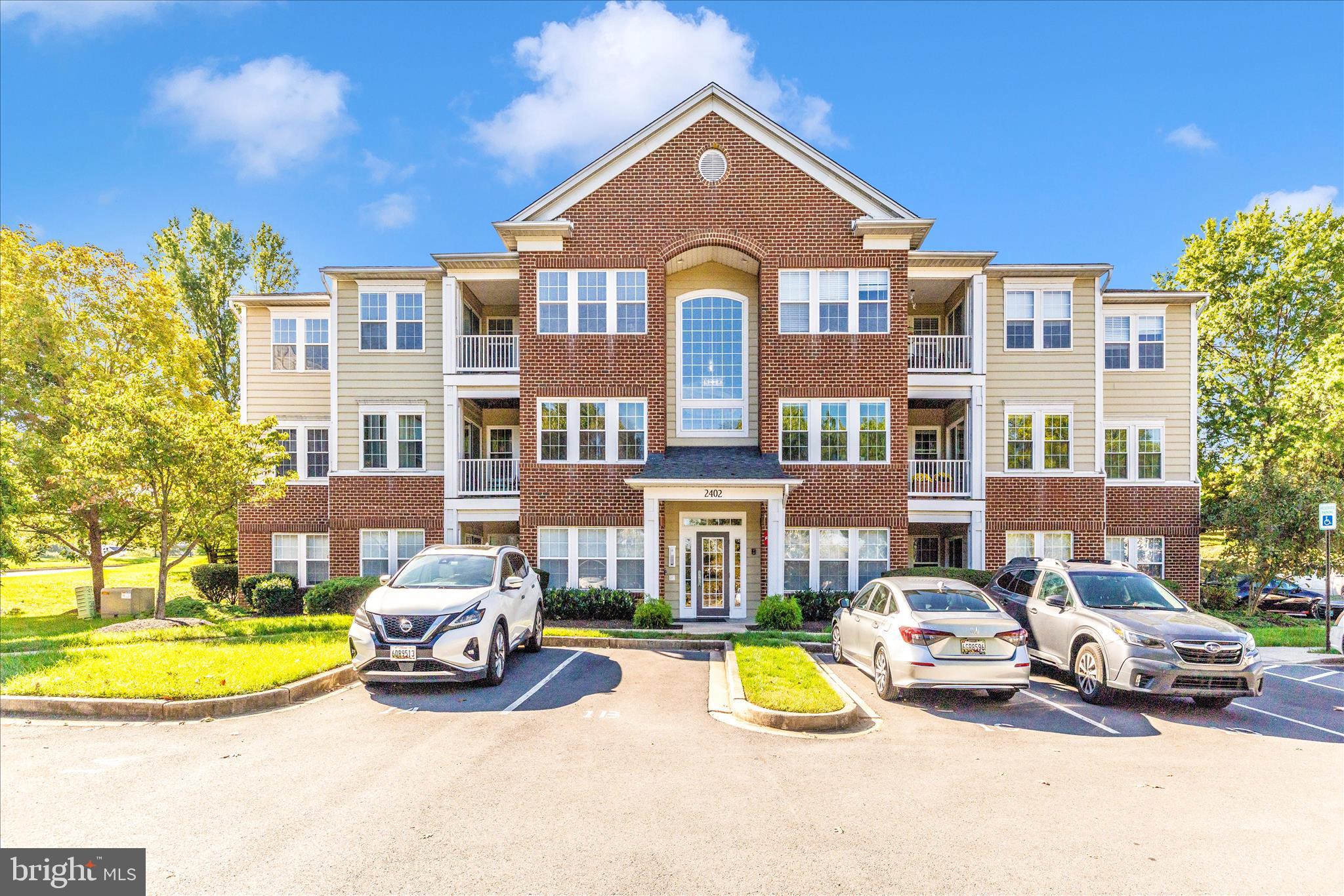 LAKETREE - Residential