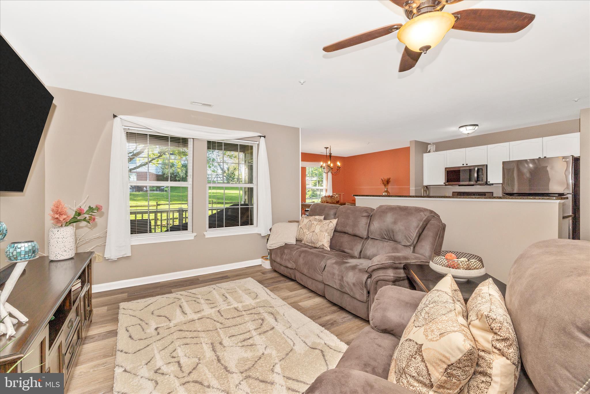 LAKETREE - Residential