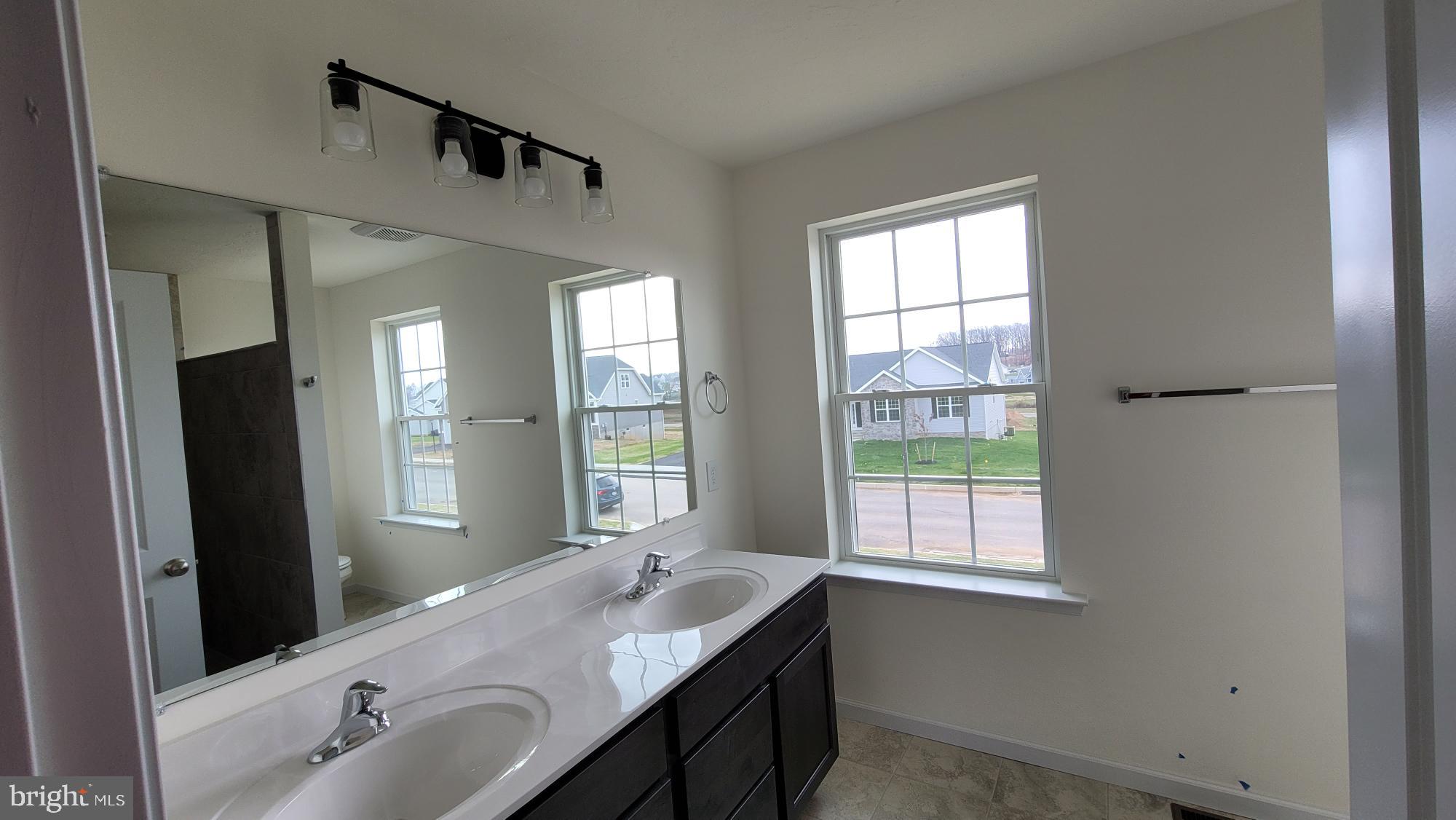 KINGS COURT AT BROWNSTONE - Residential