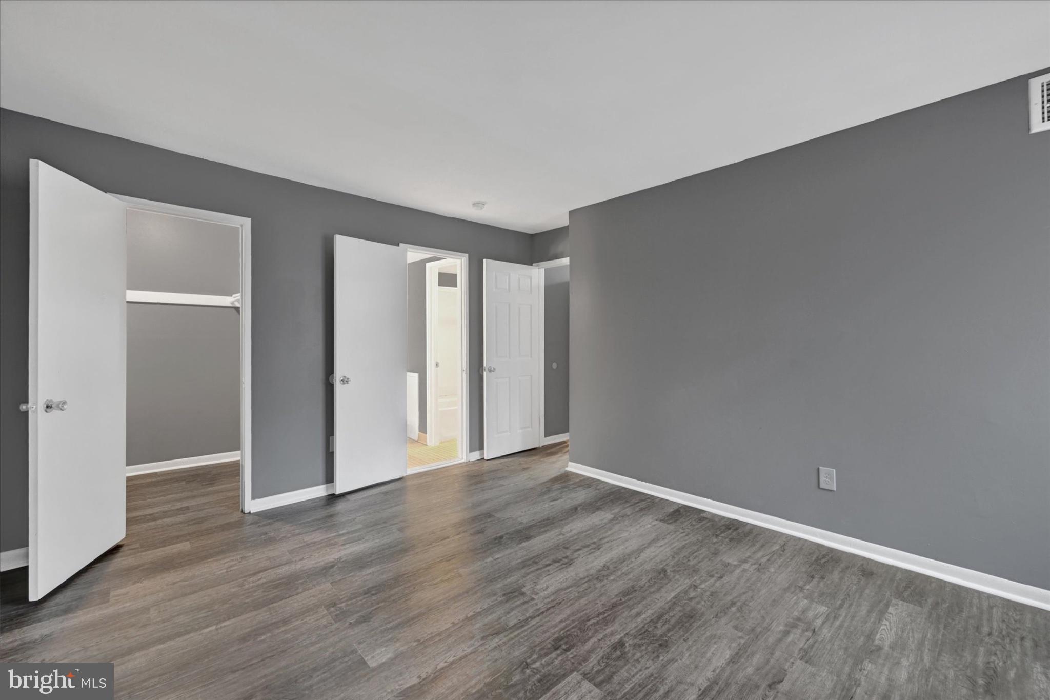 VOM VILLAGE CENTER - Residential