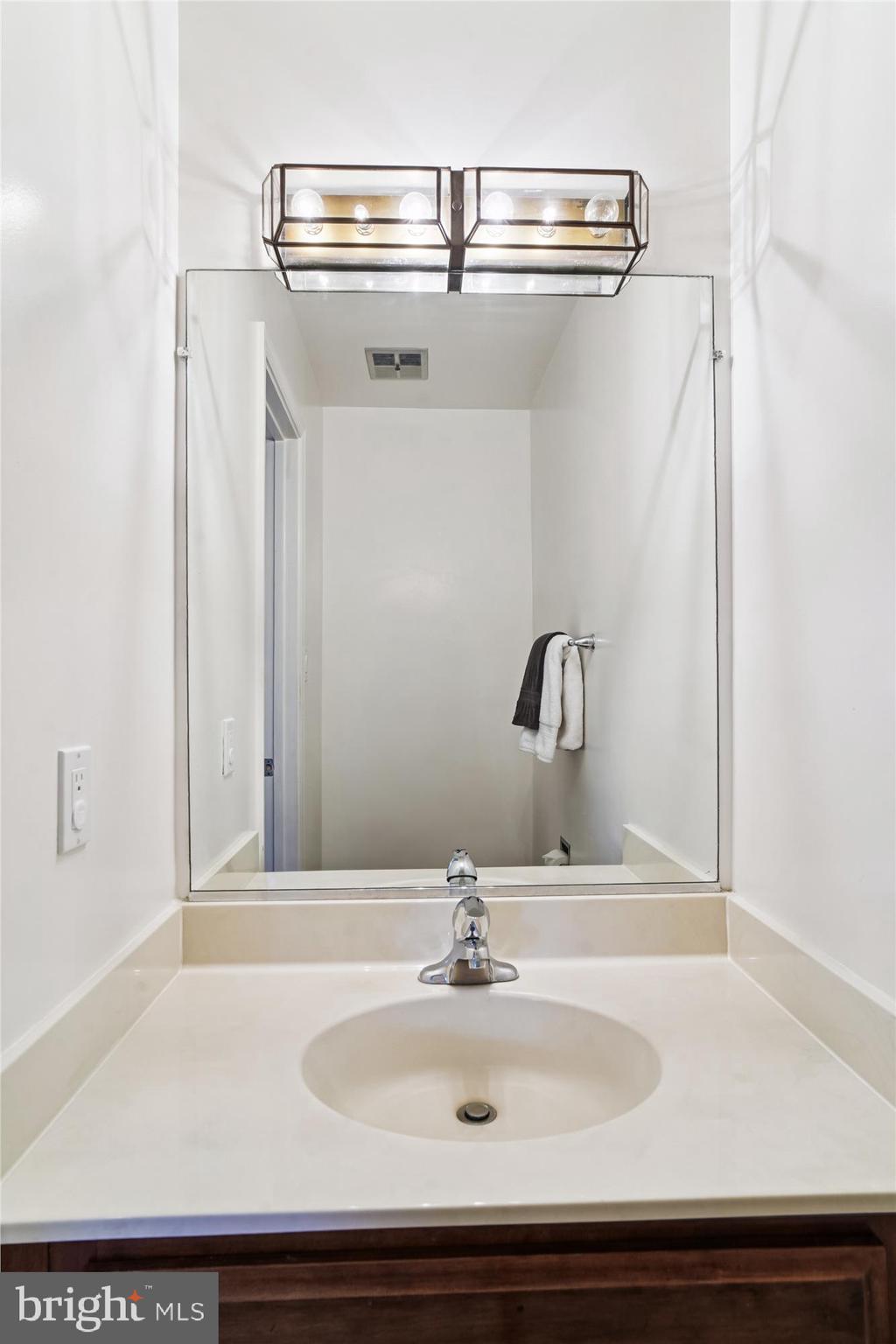 TUCKERMAN STATION - Residential Lease