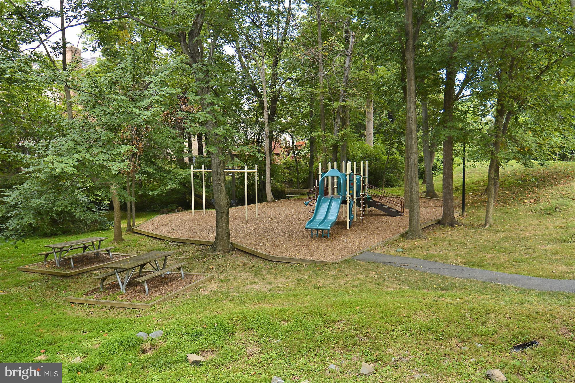 TUCKERMAN STATION - Residential Lease