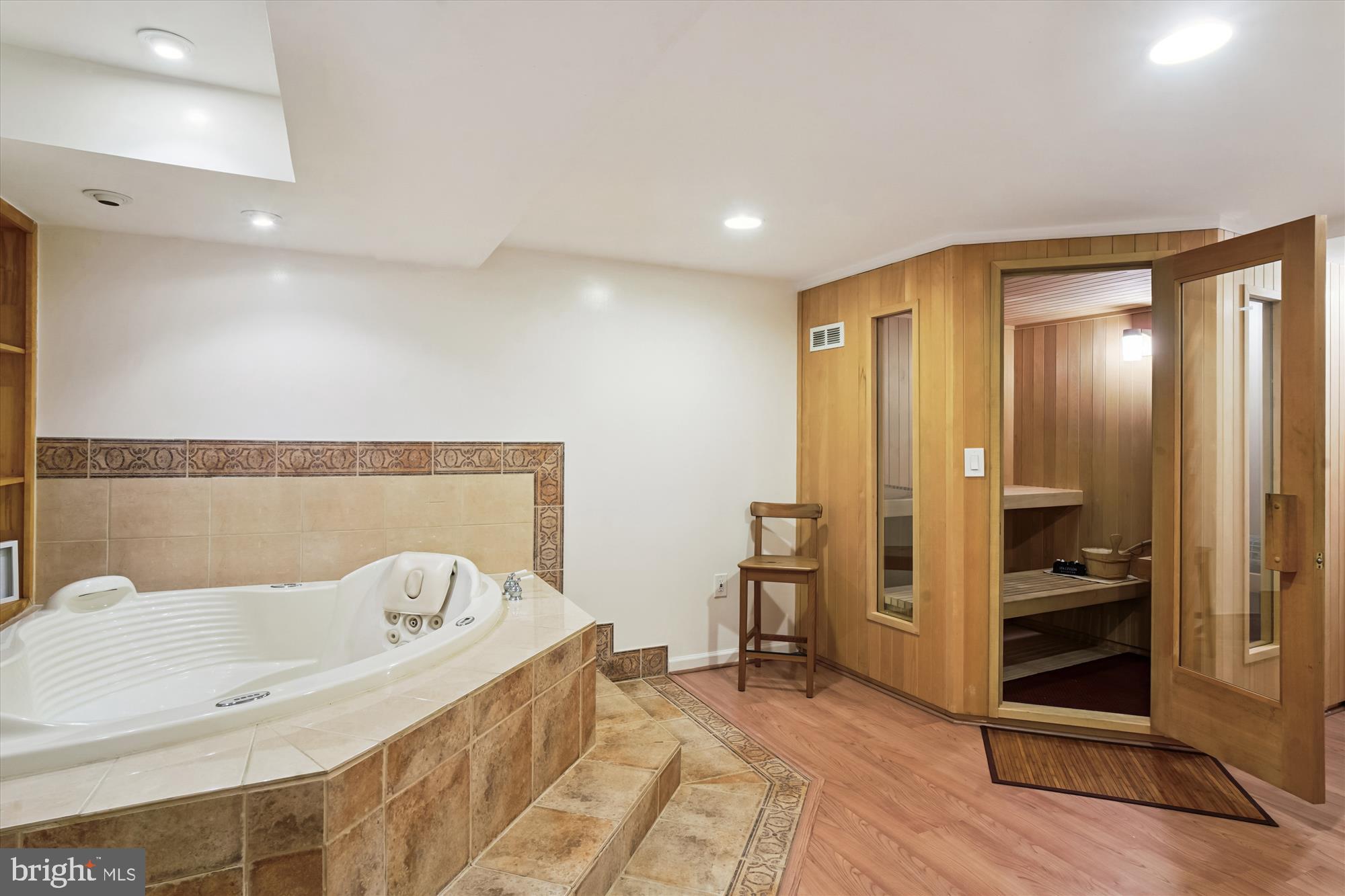 TUCKERMAN STATION - Residential Lease