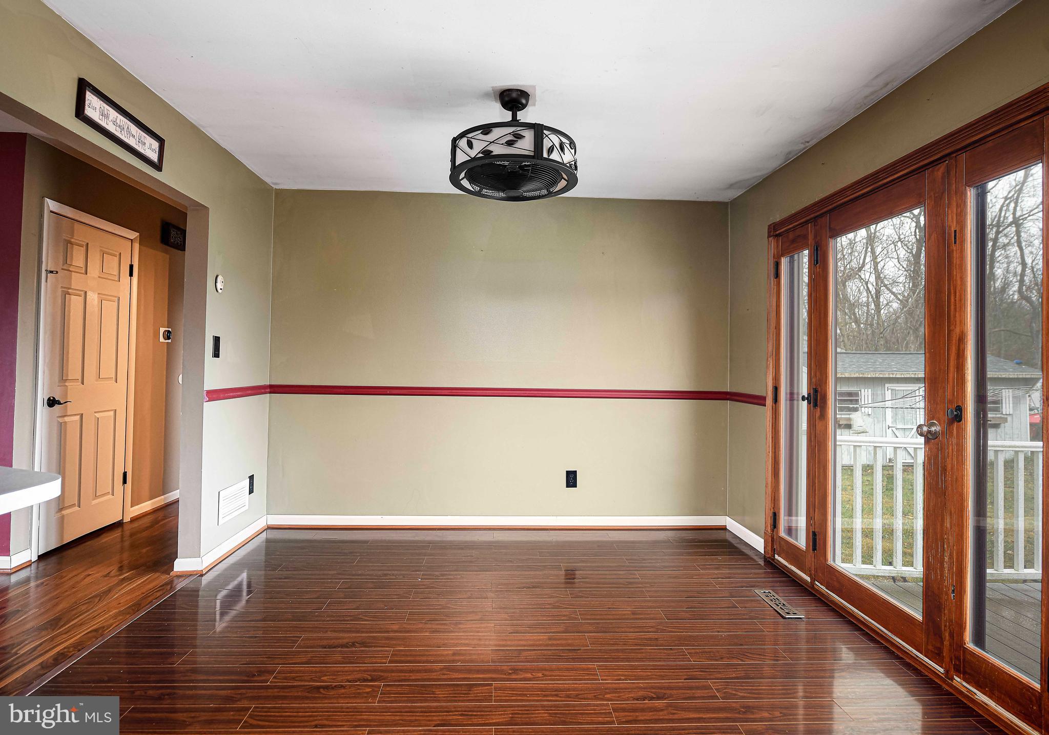 LAKESIDE VISTA - Residential