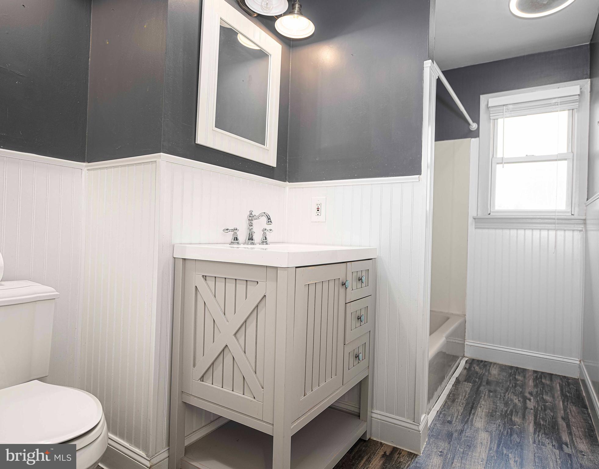 LAKESIDE VISTA - Residential