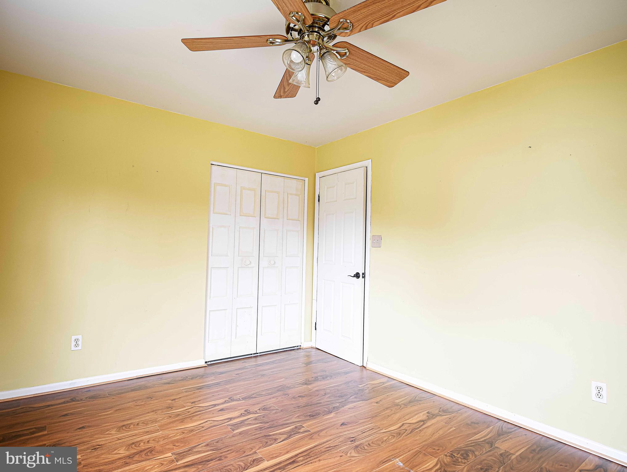 LAKESIDE VISTA - Residential