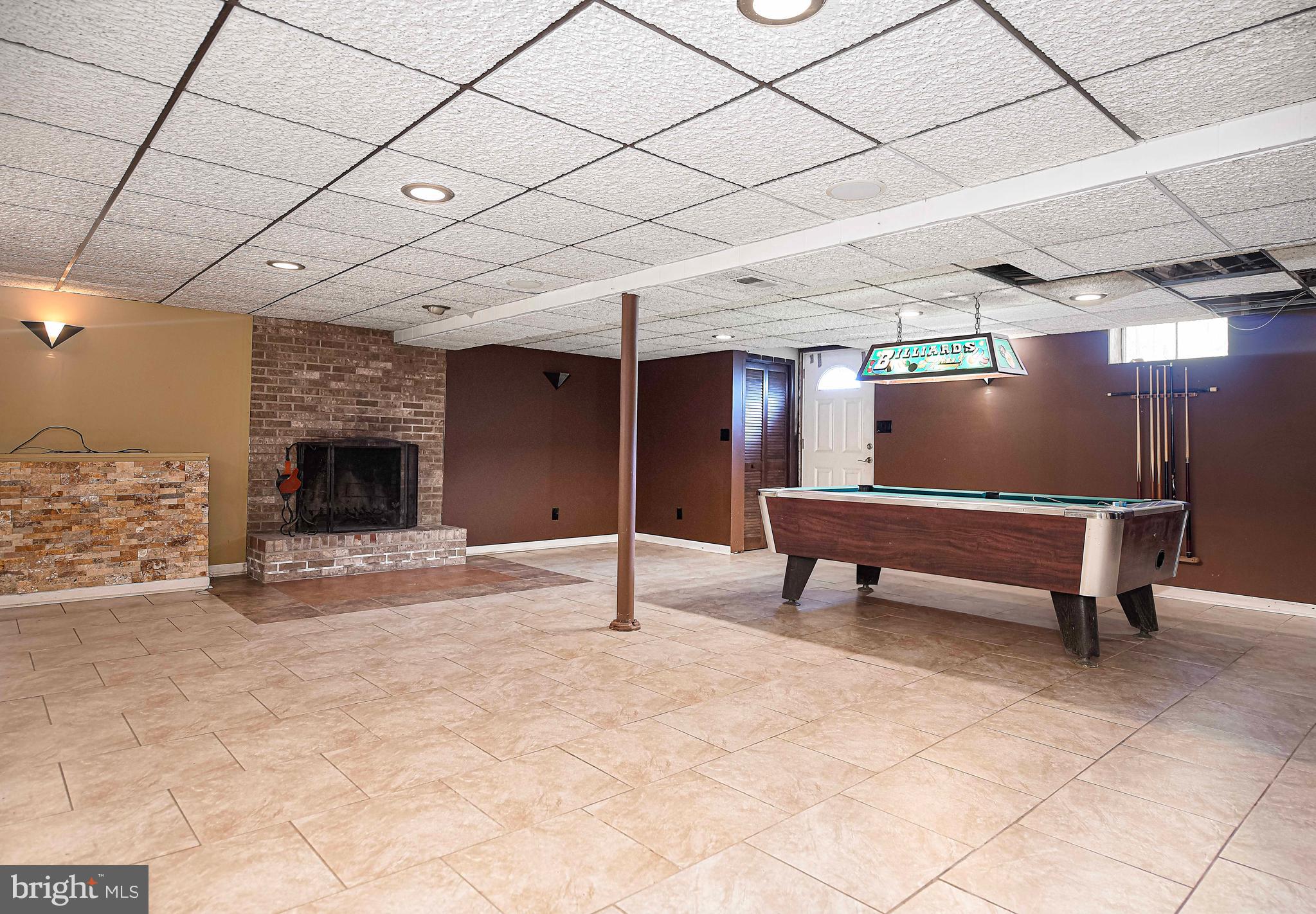 LAKESIDE VISTA - Residential