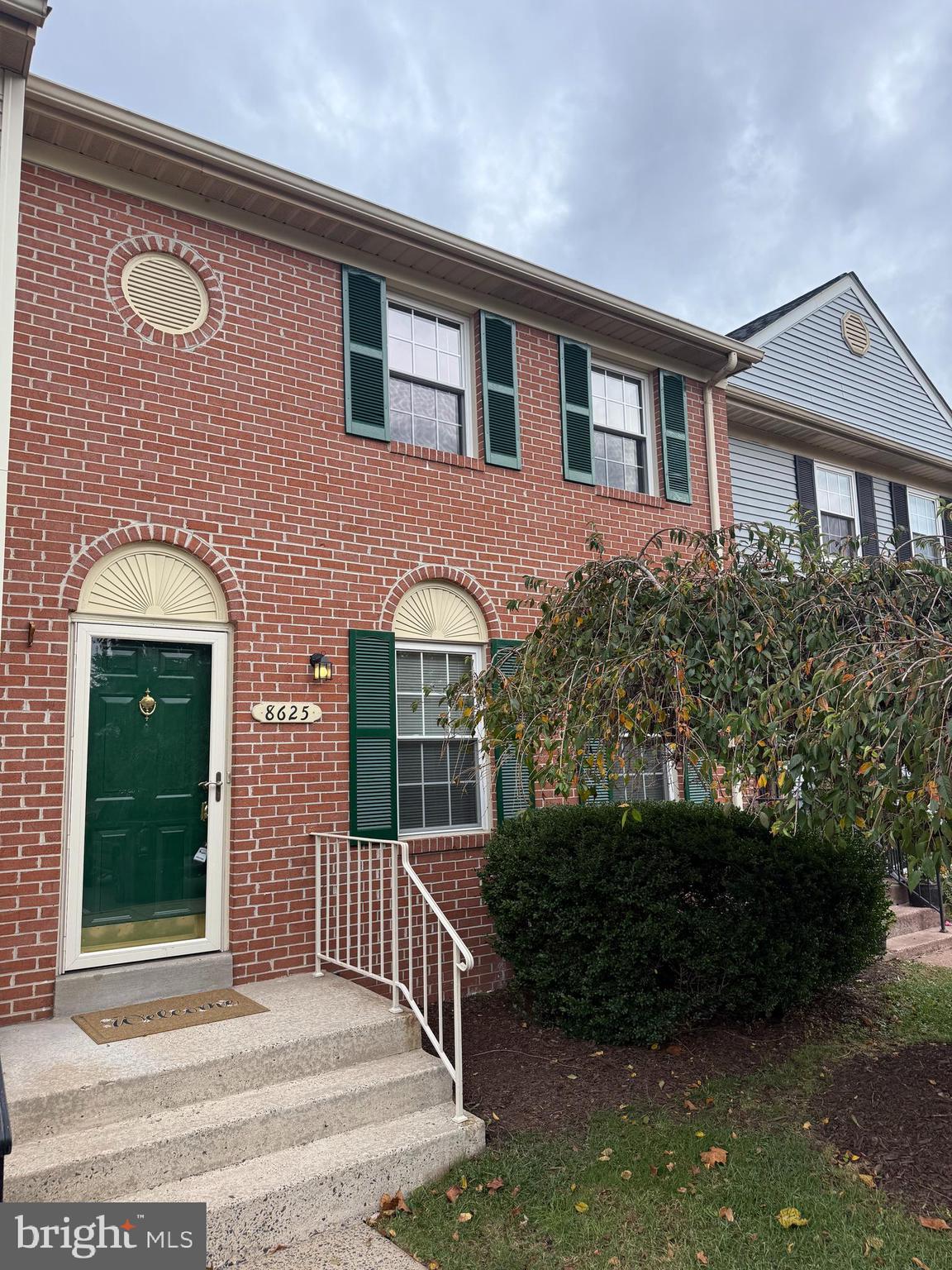 8625 POINT OF WOODS DRIVE