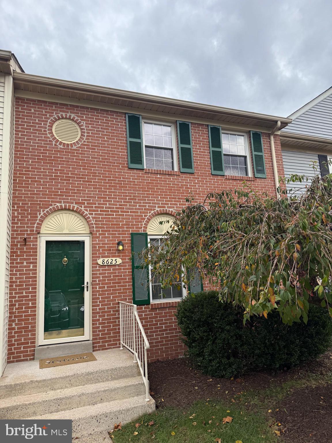 8625 POINT OF WOODS DRIVE