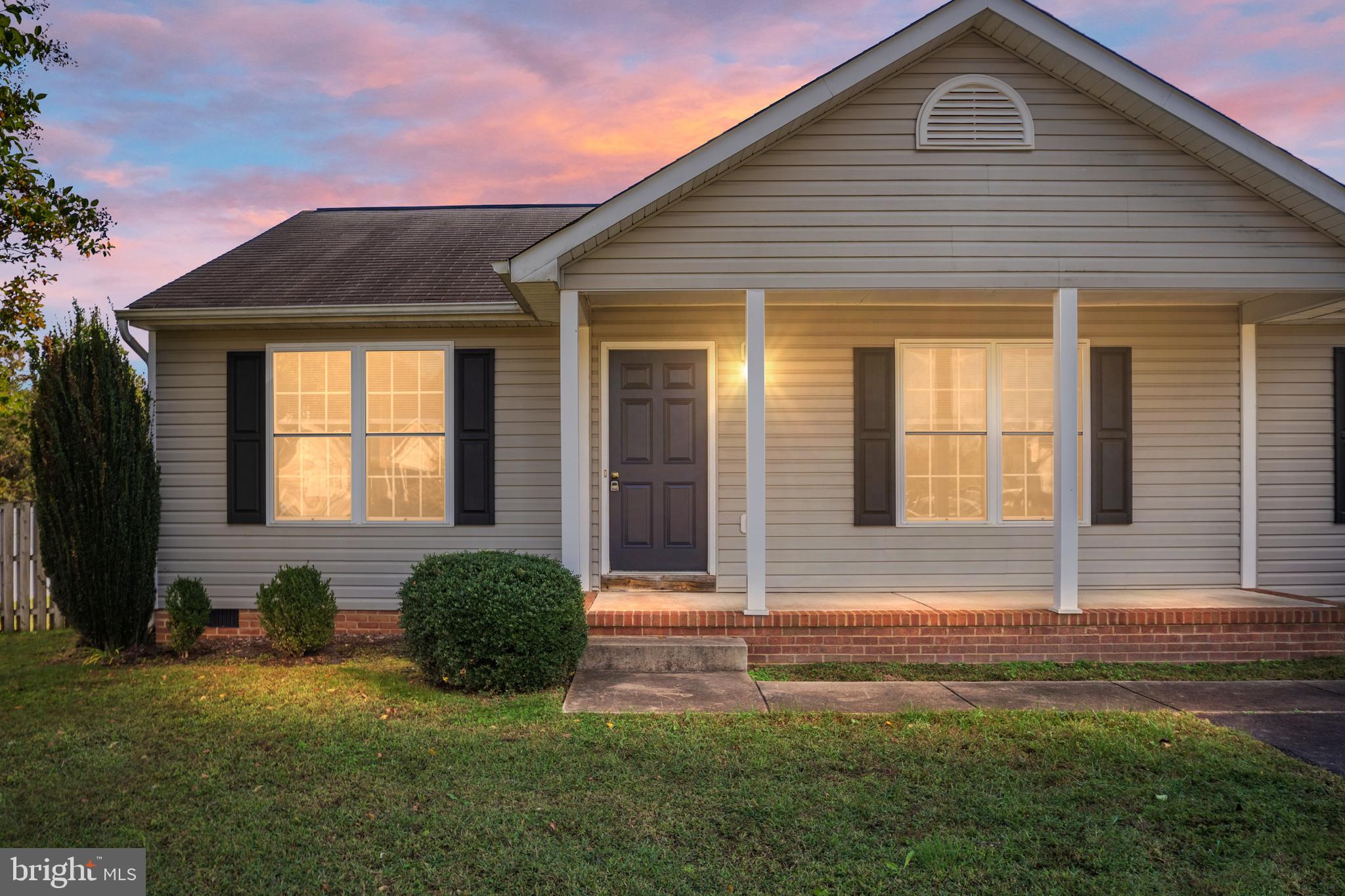 HAMILTONS CROSSING - Residential