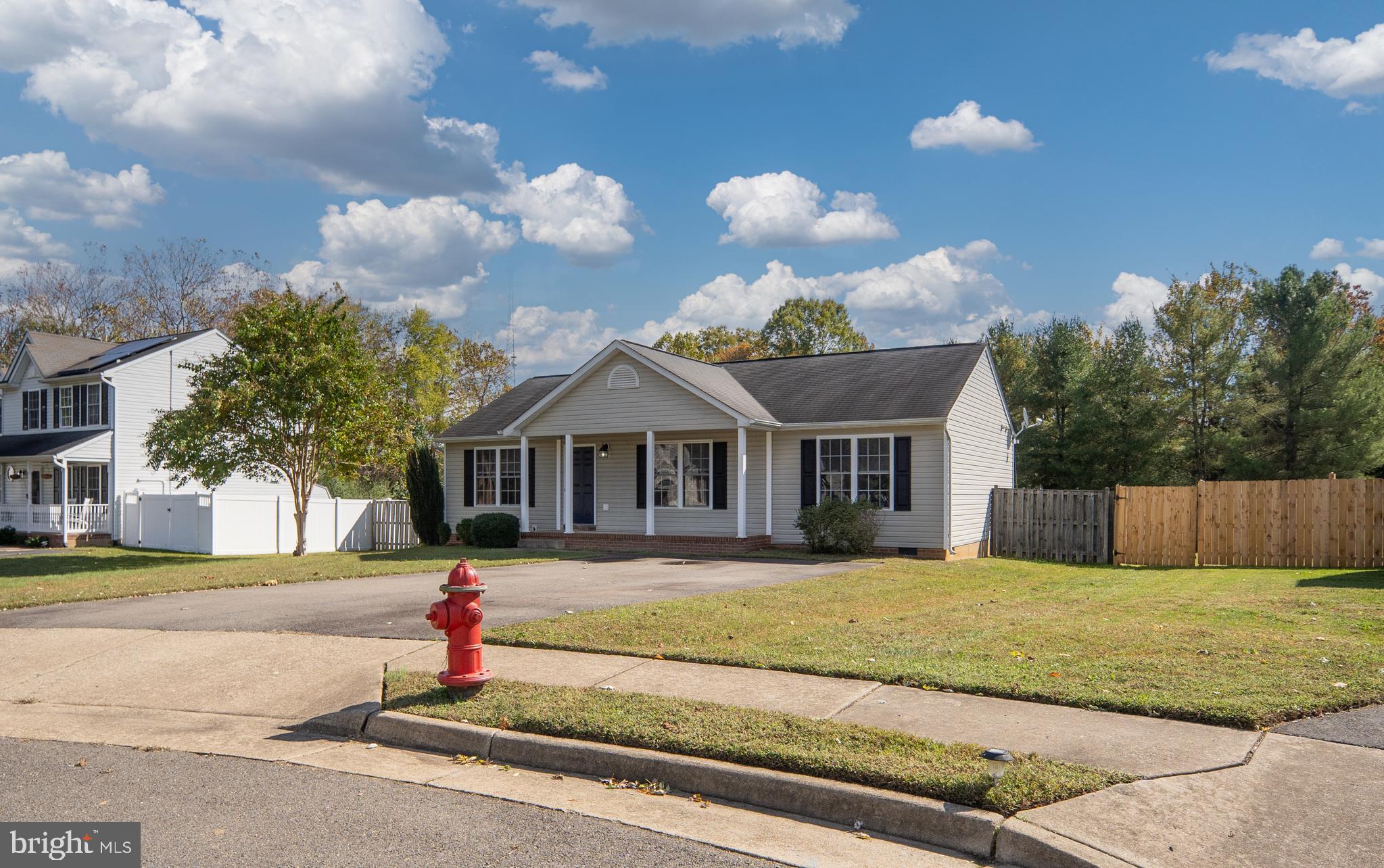 HAMILTONS CROSSING - Residential