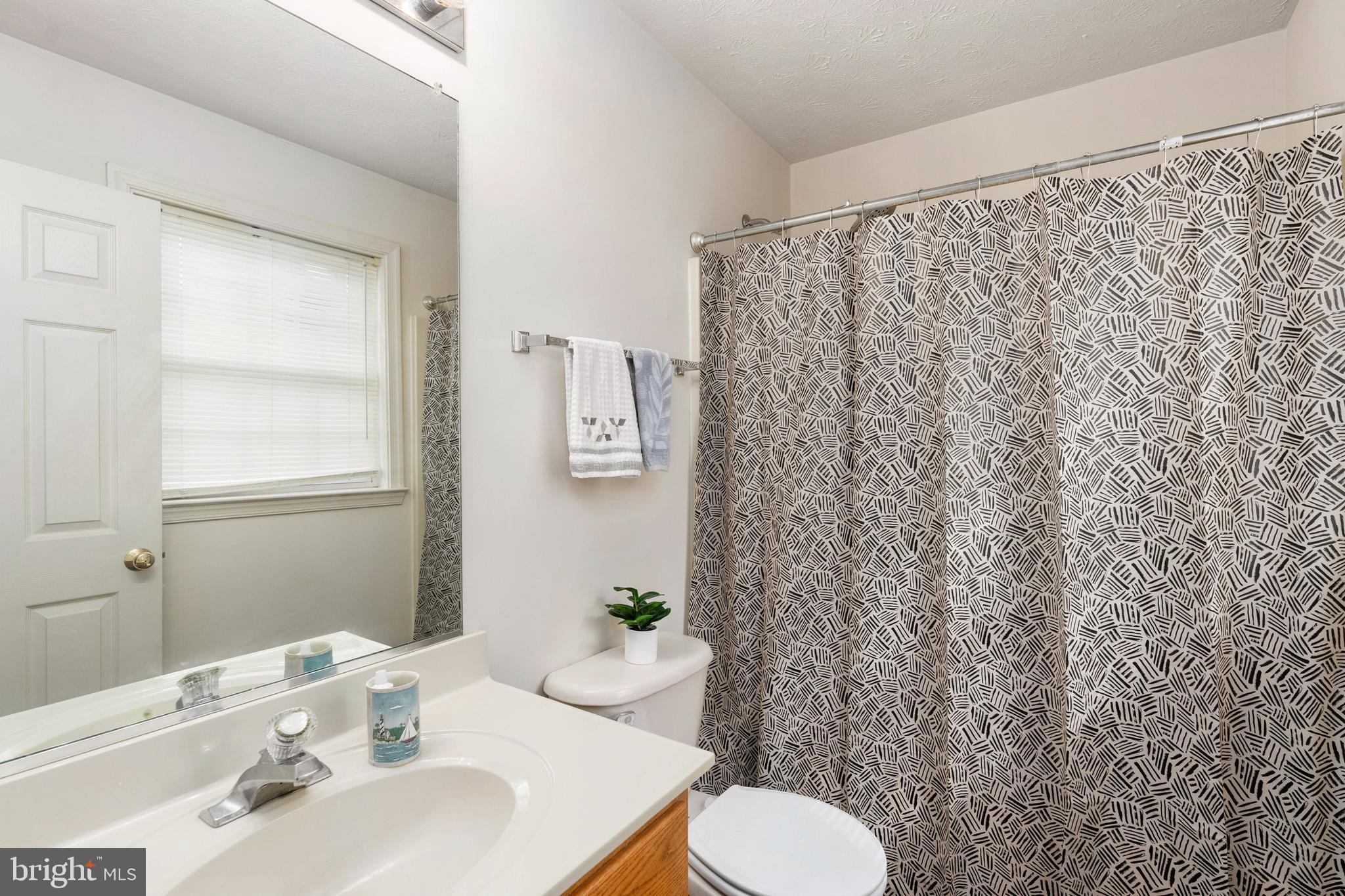 HAMILTONS CROSSING - Residential