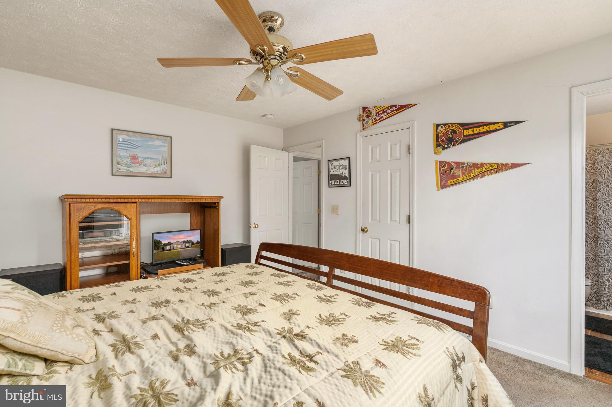 HAMILTONS CROSSING - Residential