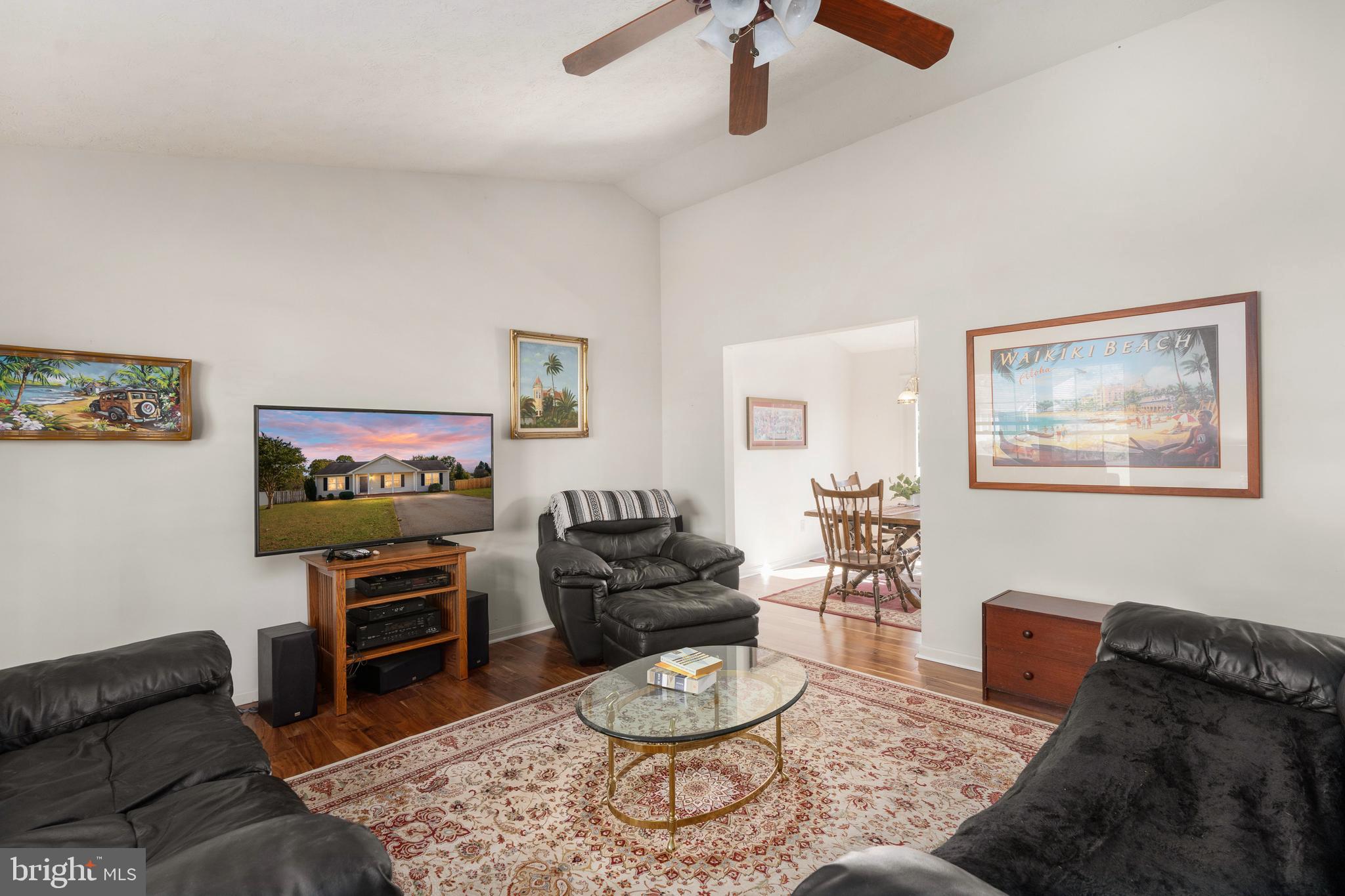 HAMILTONS CROSSING - Residential