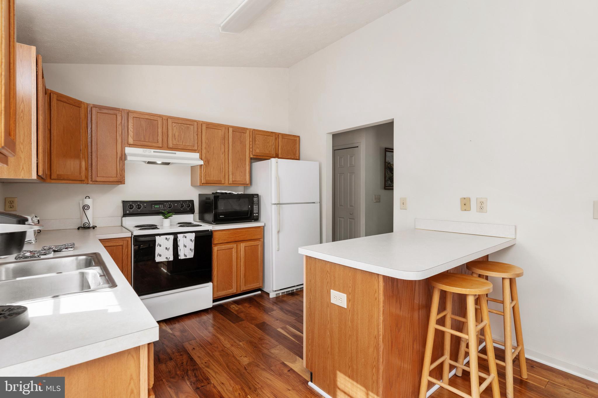 HAMILTONS CROSSING - Residential