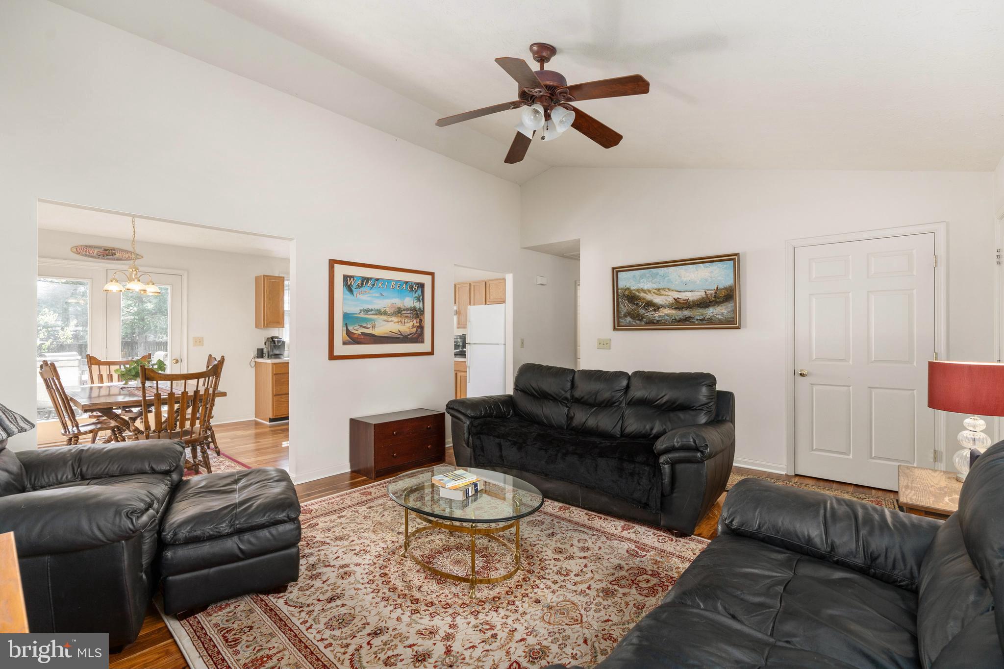 HAMILTONS CROSSING - Residential