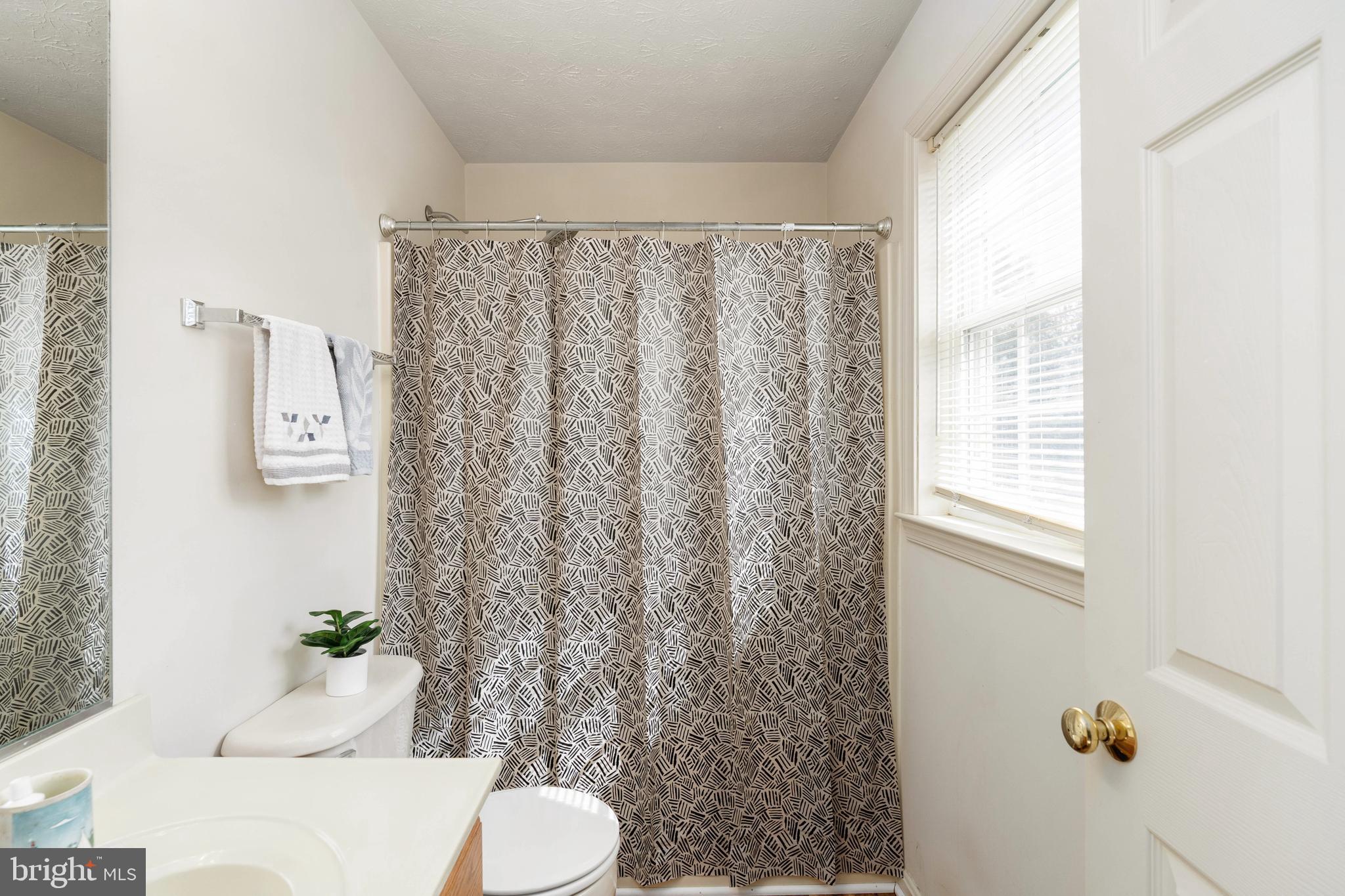 HAMILTONS CROSSING - Residential