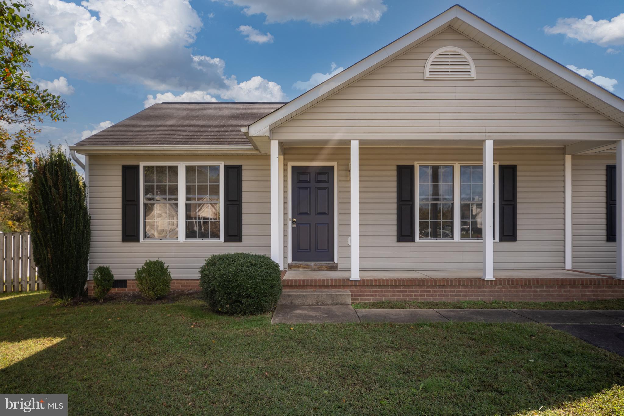 HAMILTONS CROSSING - Residential