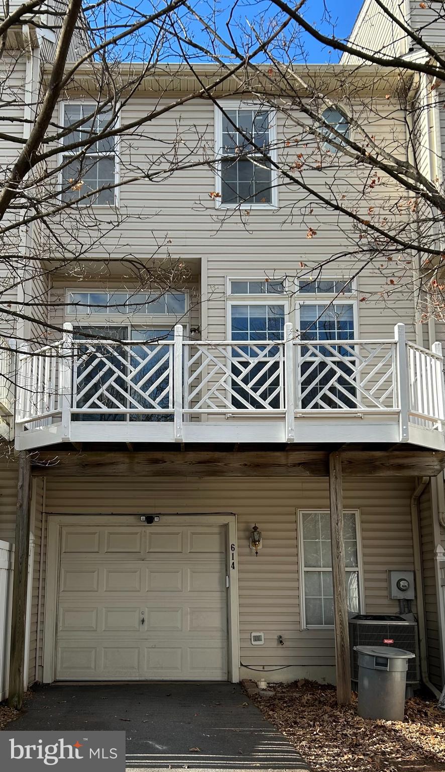 OVERLOOK - Residential Lease