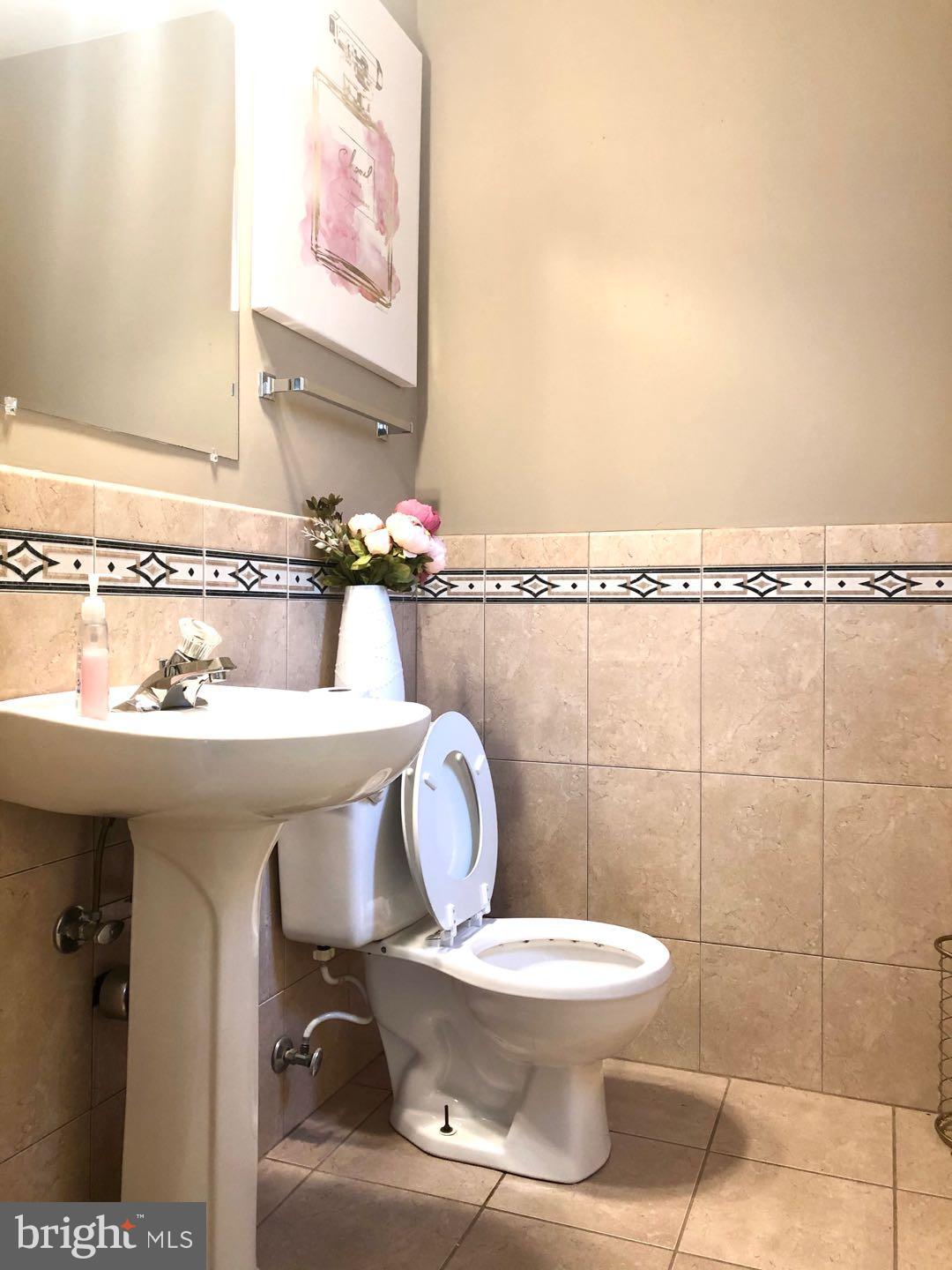 OVERLOOK - Residential Lease